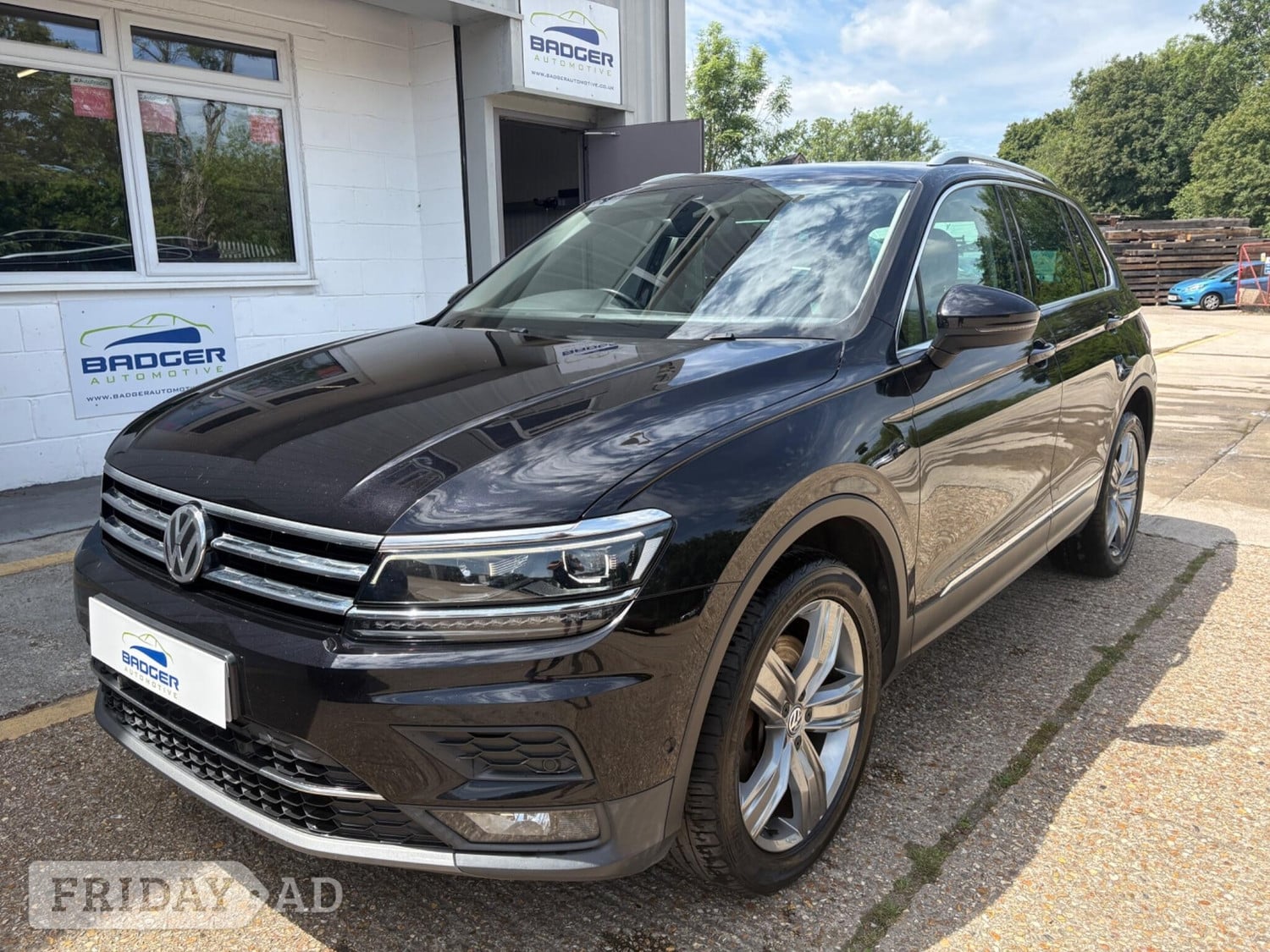 2017 Volkswagen Tiguan 2.0 TDI BlueMotion Tech SEL DSG 4Motion Euro 6 (s/s) 5dr in Uckfield