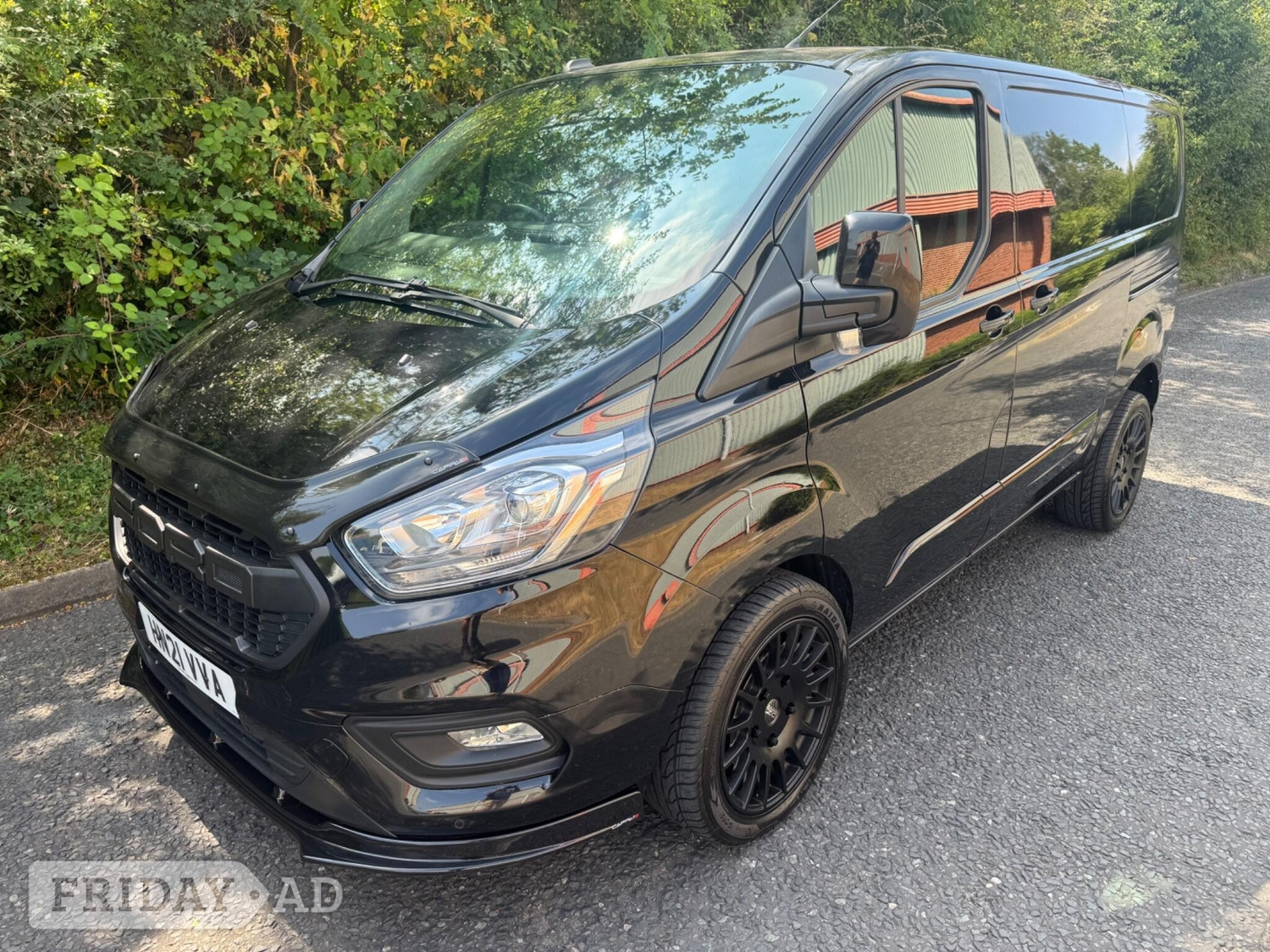 [ berth ]Ford Transit Custom