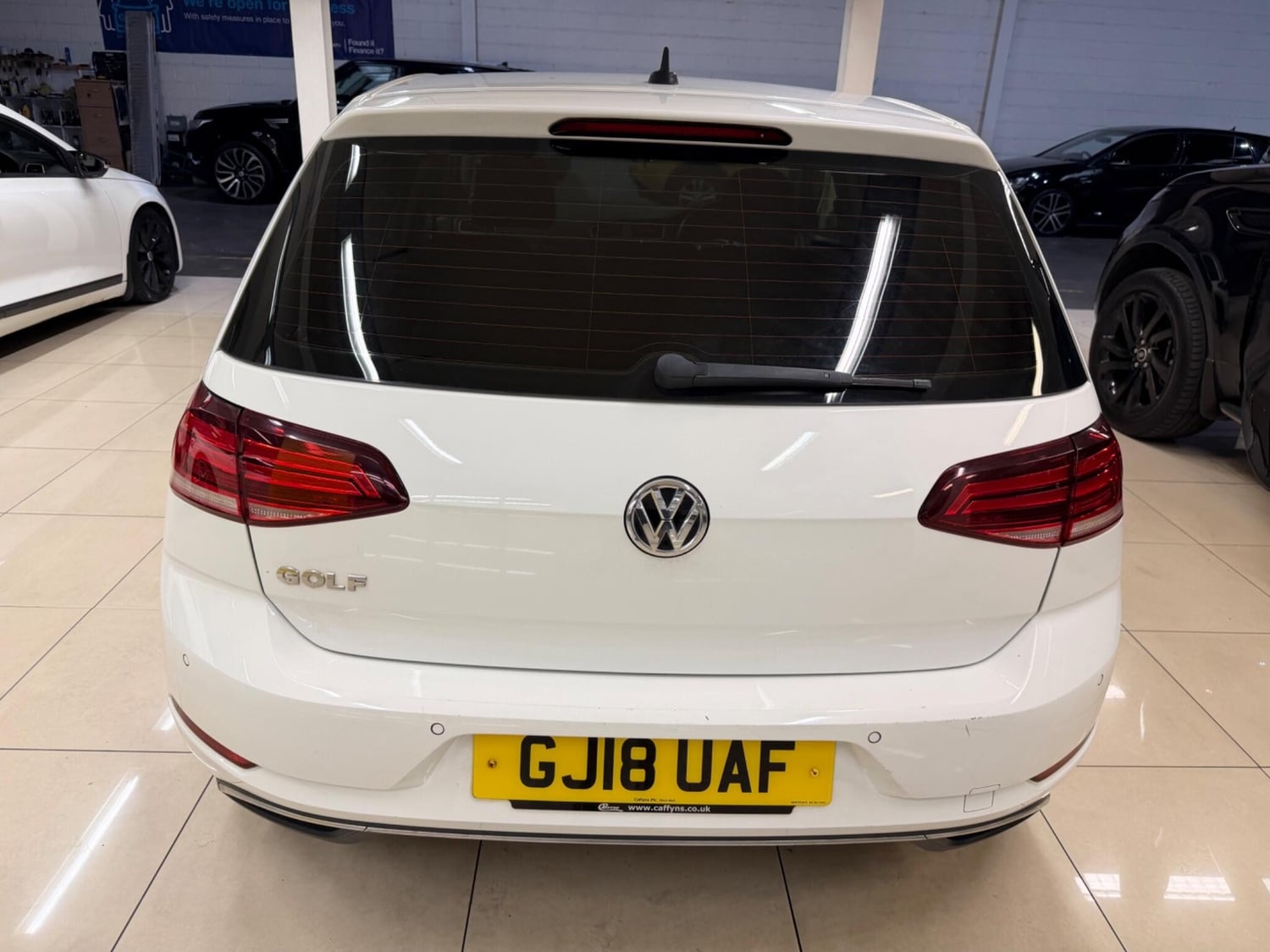 Volkswagen Golf 2018 - Cars