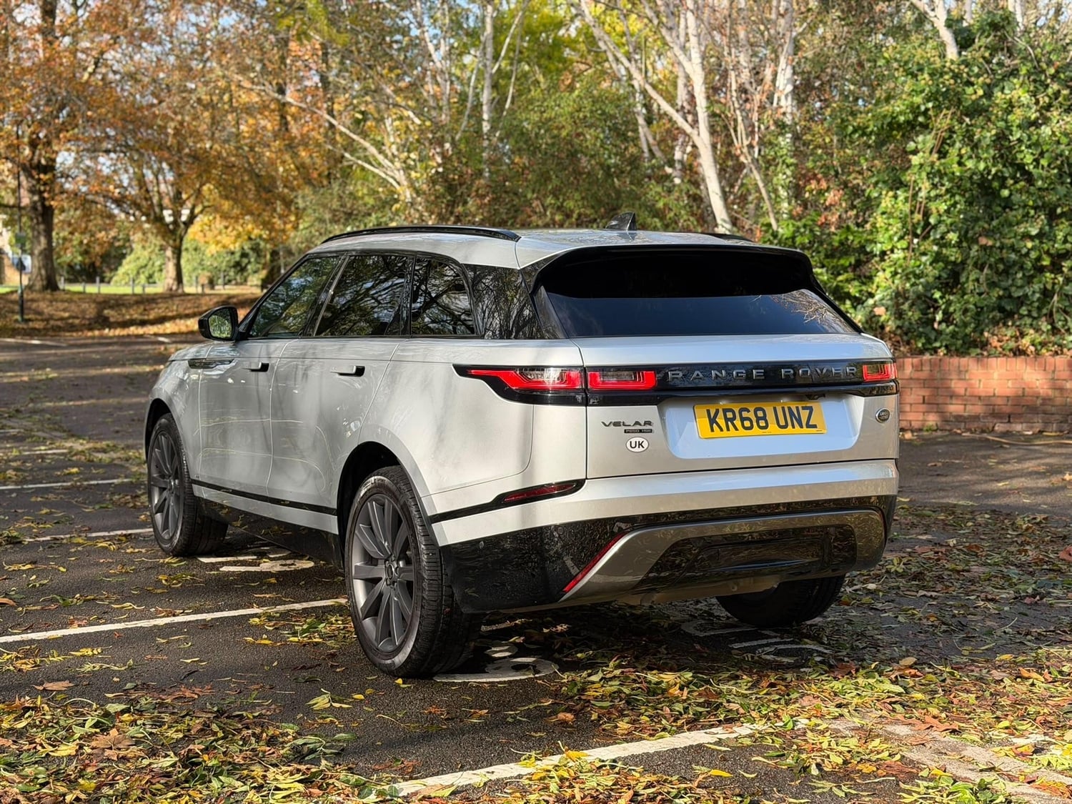 Land Rover Range Rover Velar 2018 - Cars in Uxbridge
