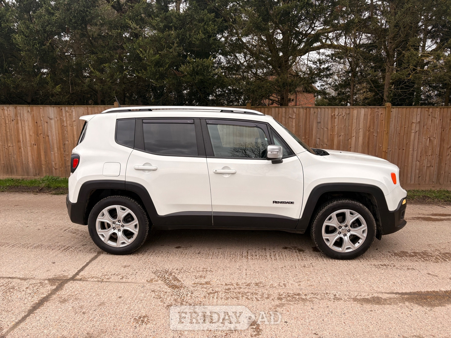 [ berth ]Jeep Renegade