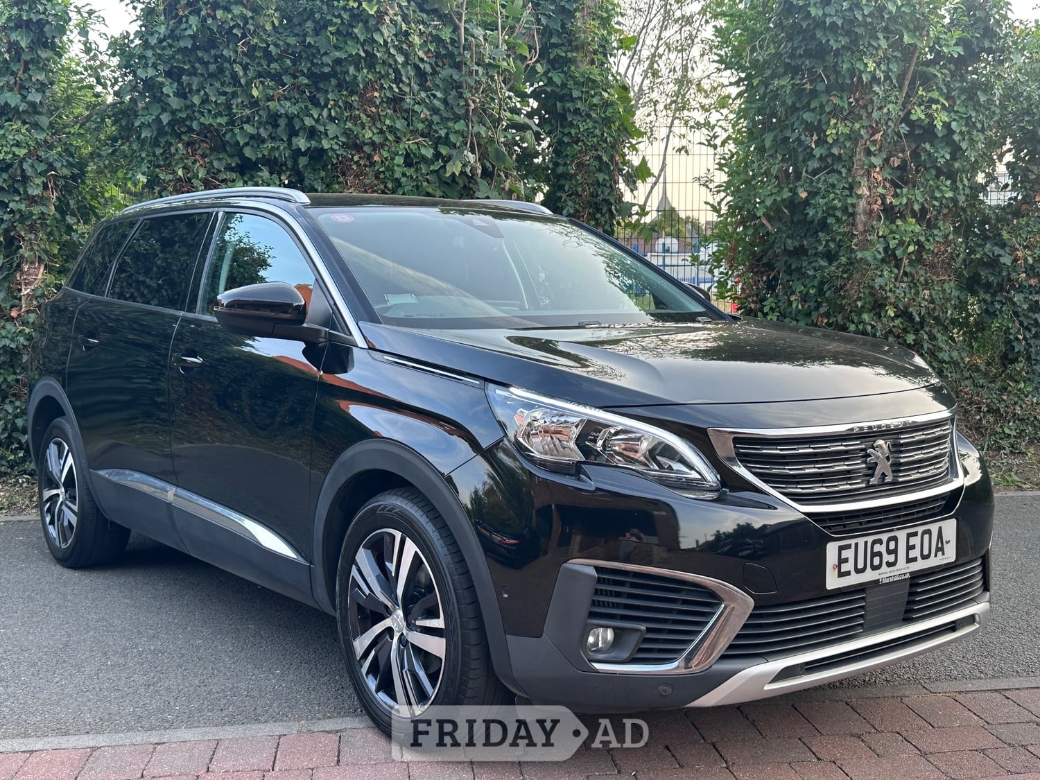 Peugeot 5008 2019 in St. Albans