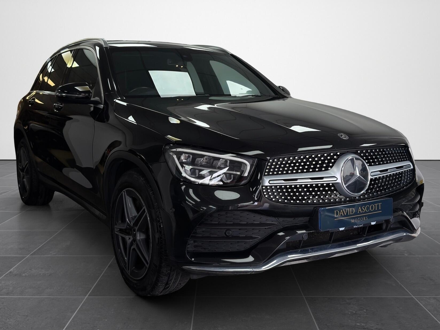 Mercedes-Benz GLC 2019 - Cars in Ealing