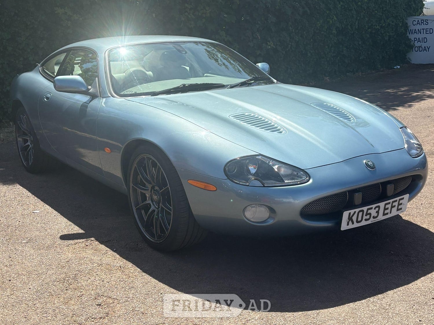 Jaguar XKR 2003 in East Molesey