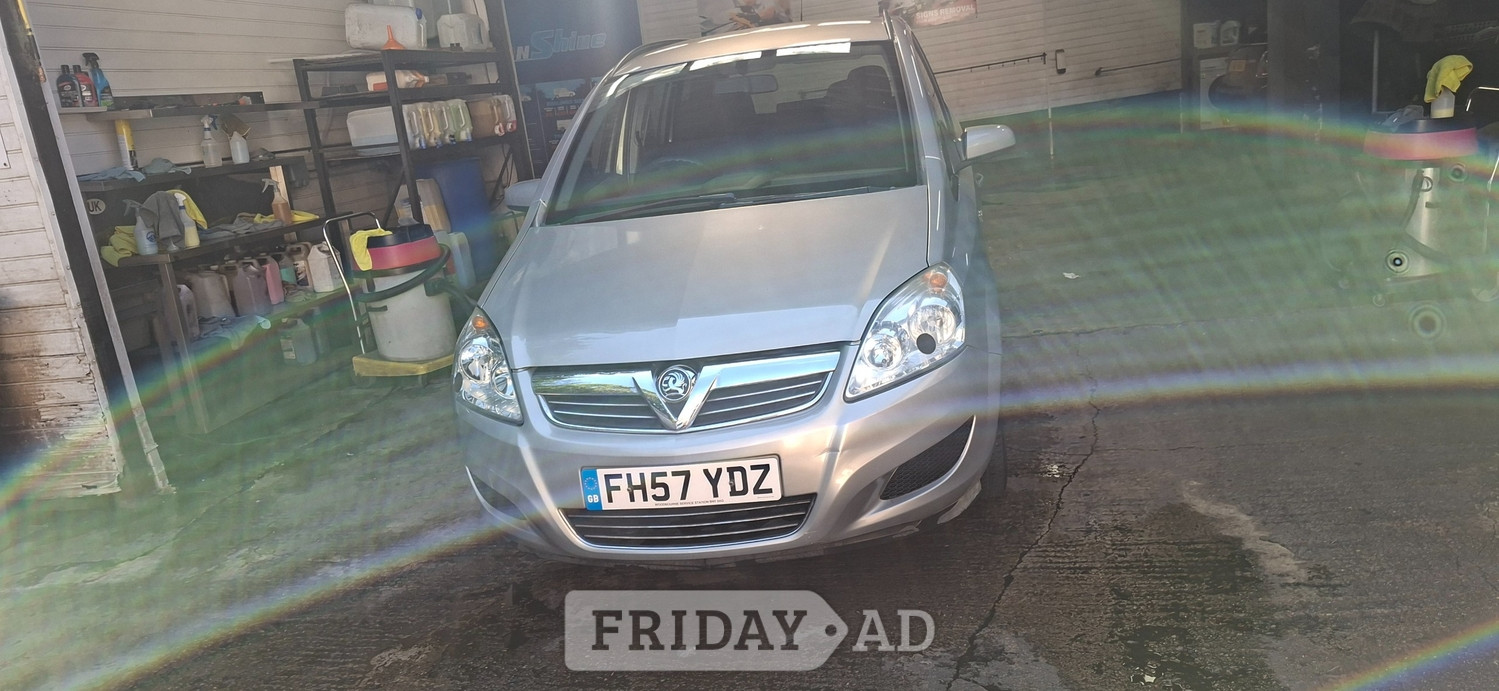 Vauxhall Zafira 2008 in Sutton