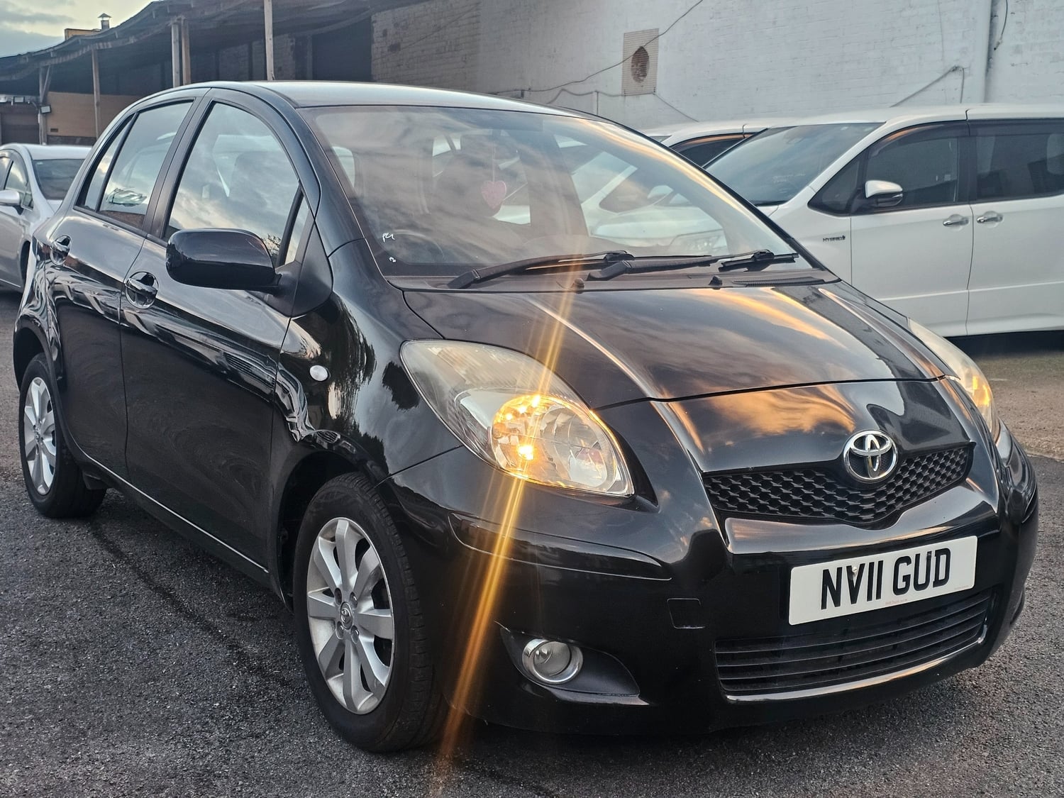 Toyota Yaris 2011 - Cars
