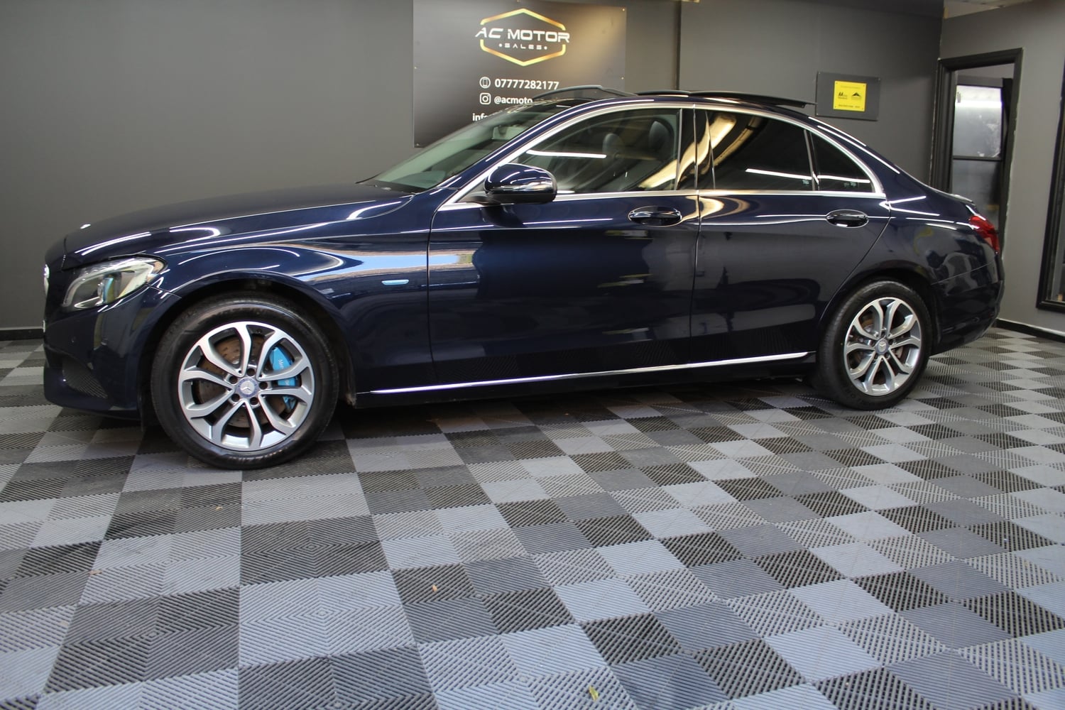 Mercedes-Benz C Class 2016 - Cars in Chertsey