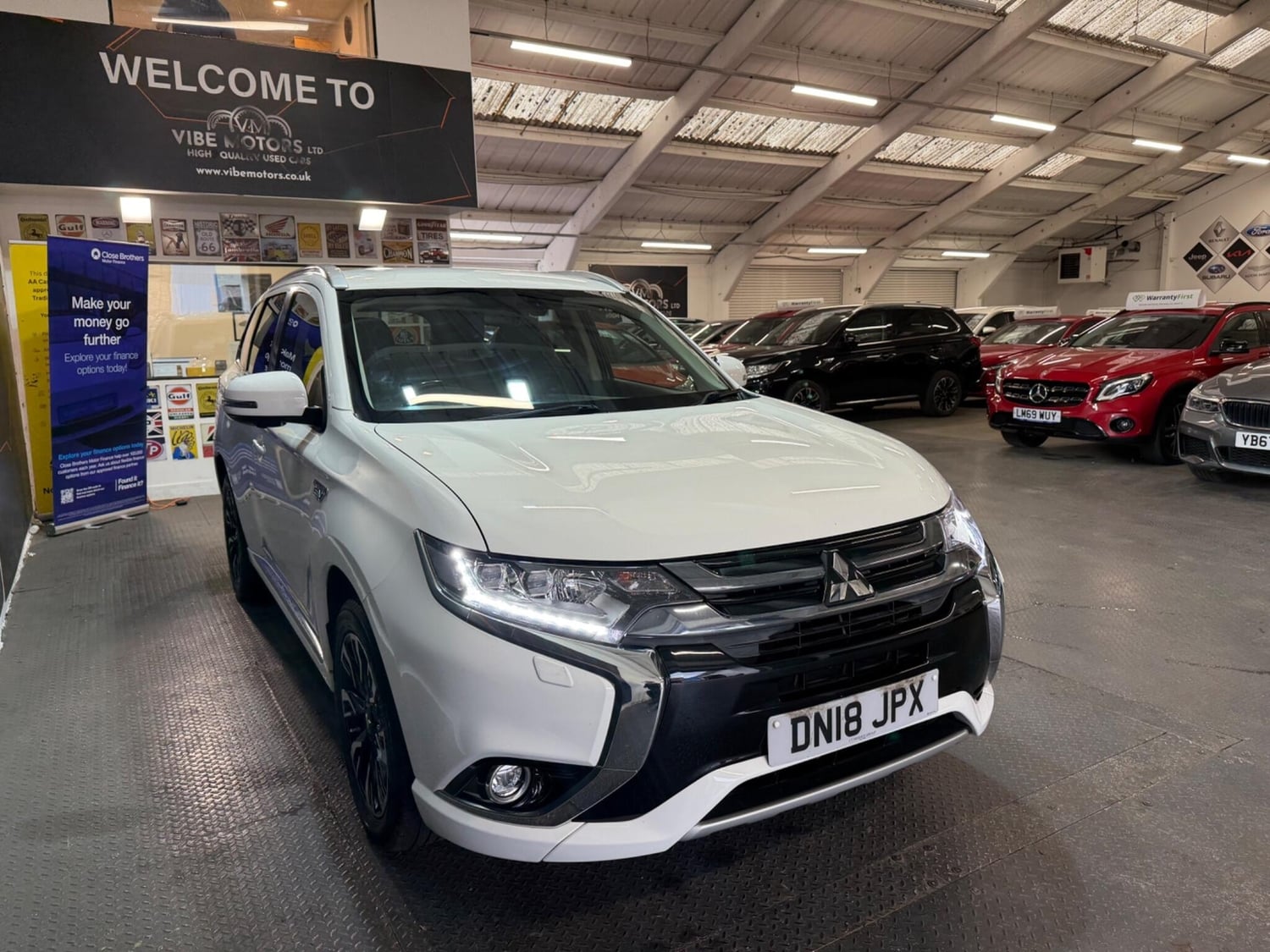 Mitsubishi Outlander 2018 - Cars in Harrow