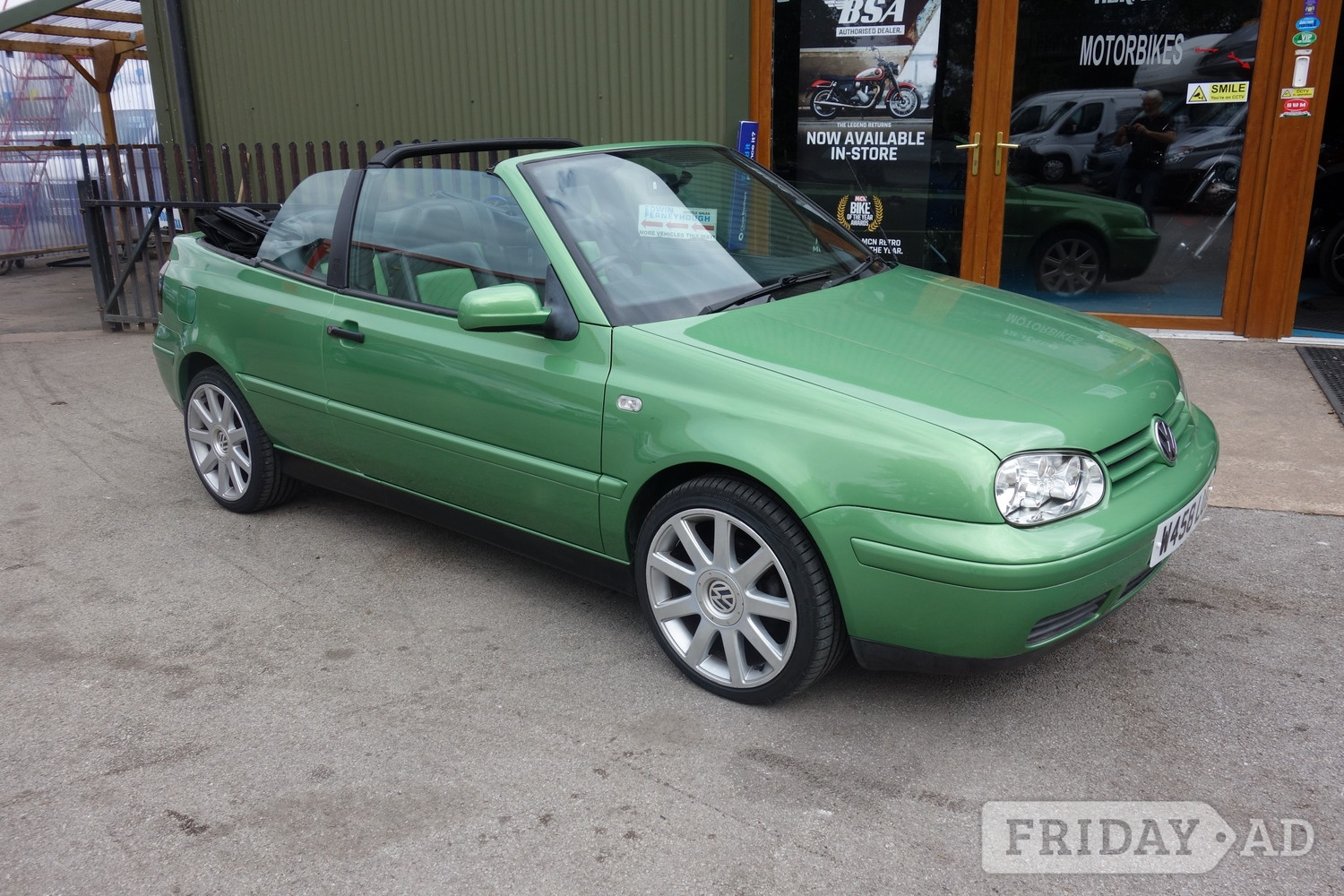 Volkswagen Golf 2000 in Rugeley