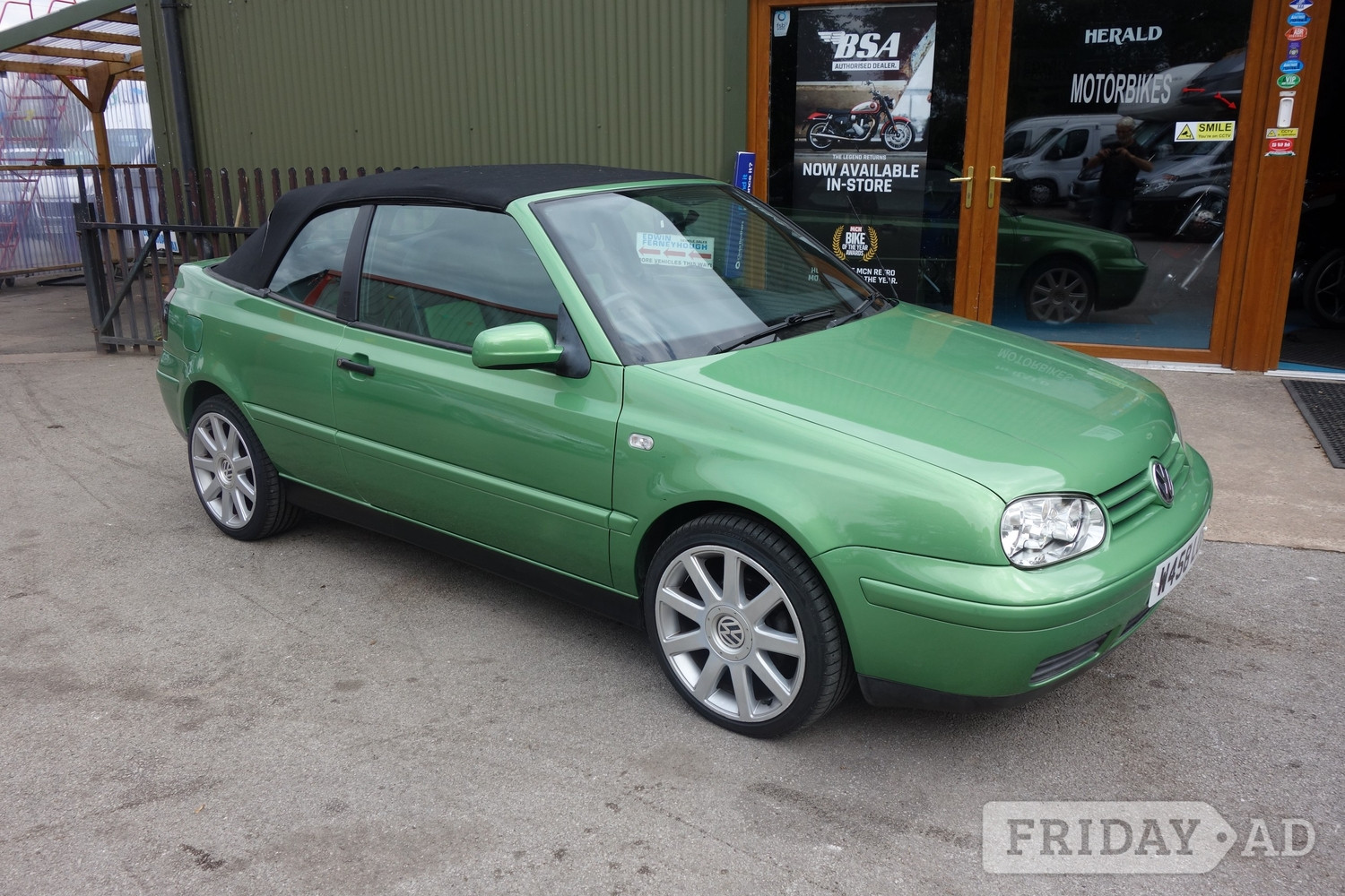 Volkswagen Golf 2000 - Cars in Rugeley