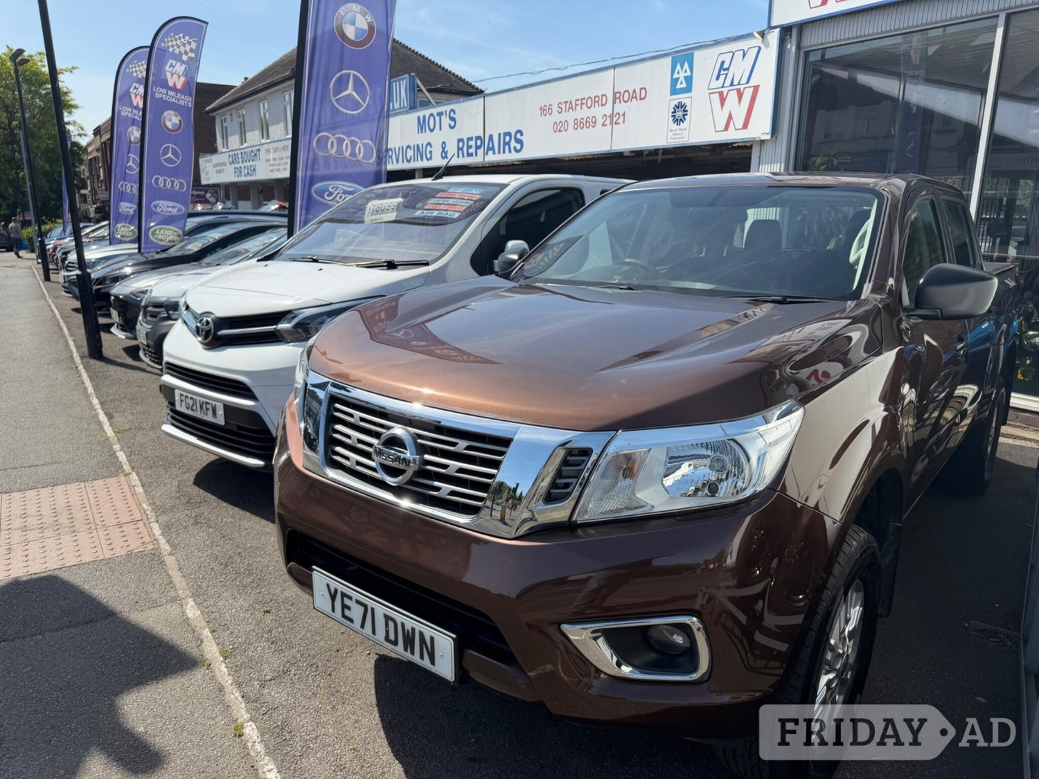 Nissan Navara Sutton