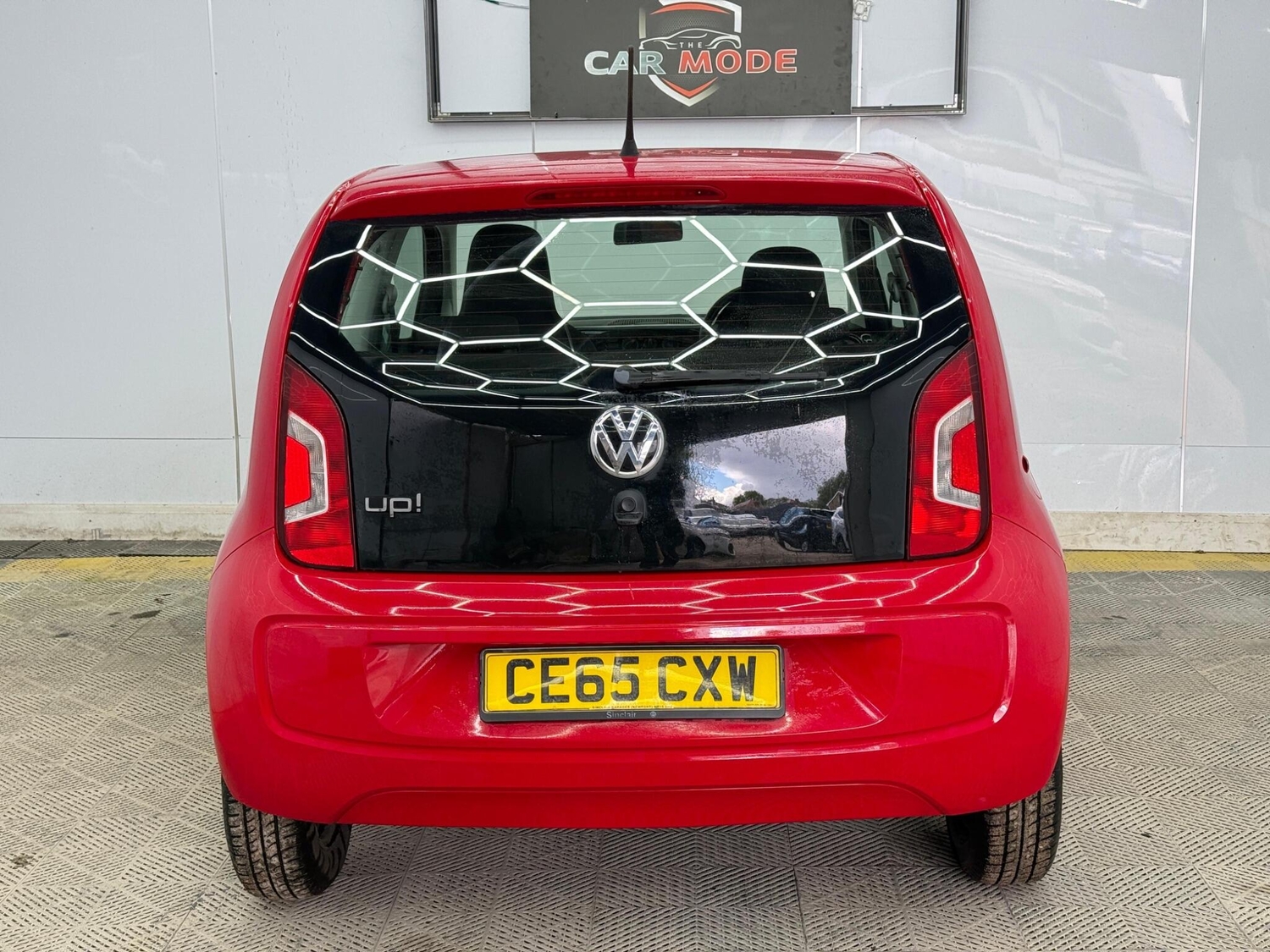 Volkswagen UP! 2015 - Cars in Hillingdon