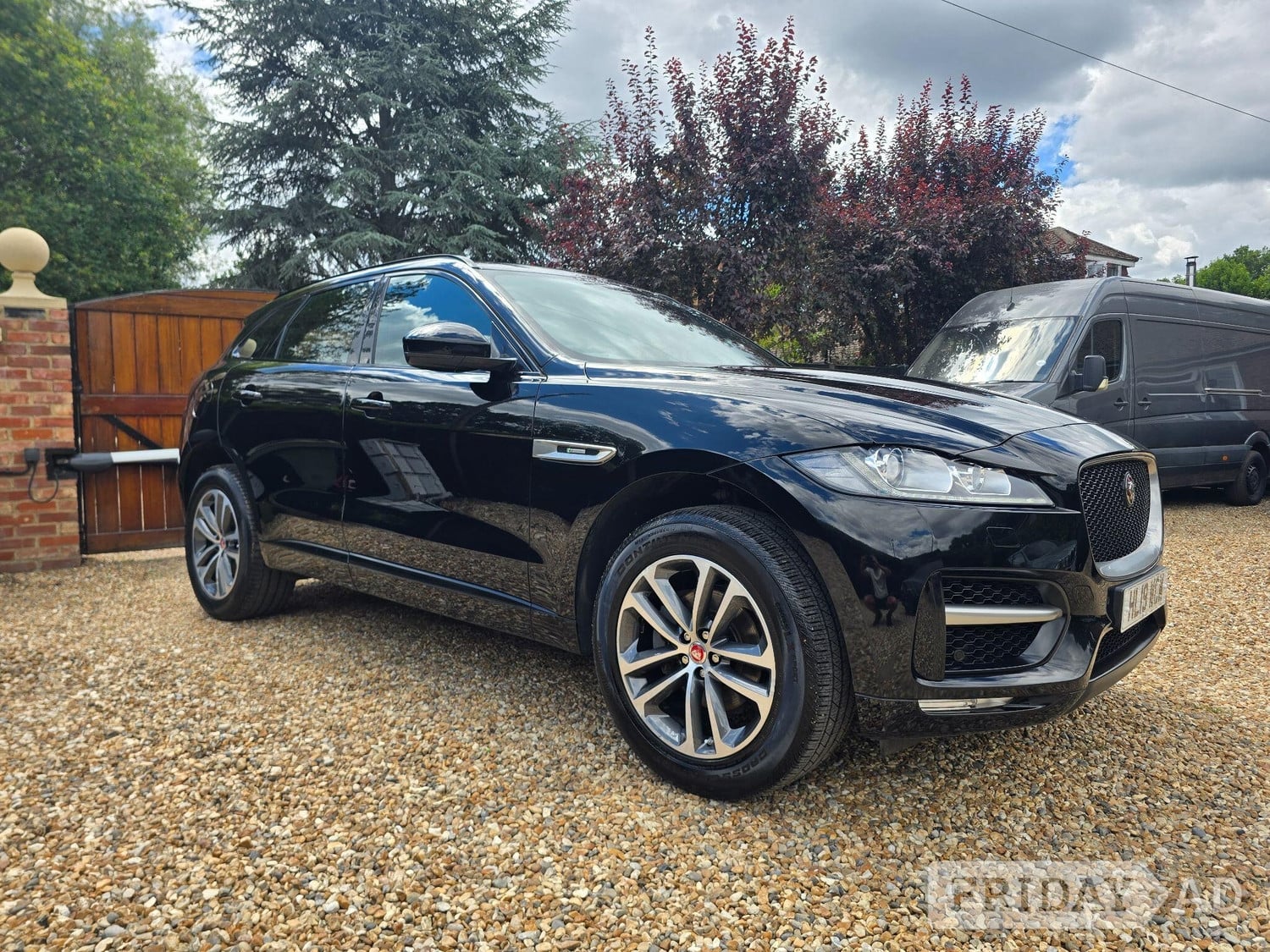 Jaguar F-Pace 2019 in Aldershot