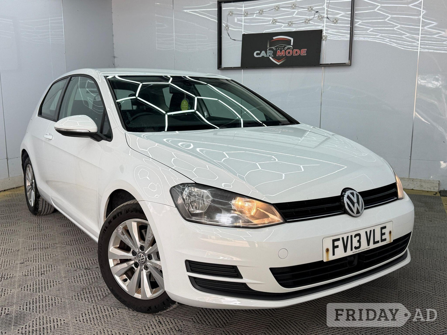 Volkswagen Golf 2013 - Cars