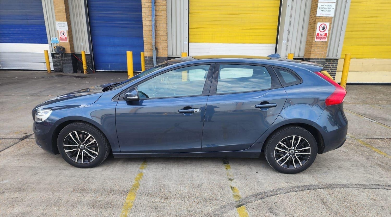 [ berth ]Volvo V40