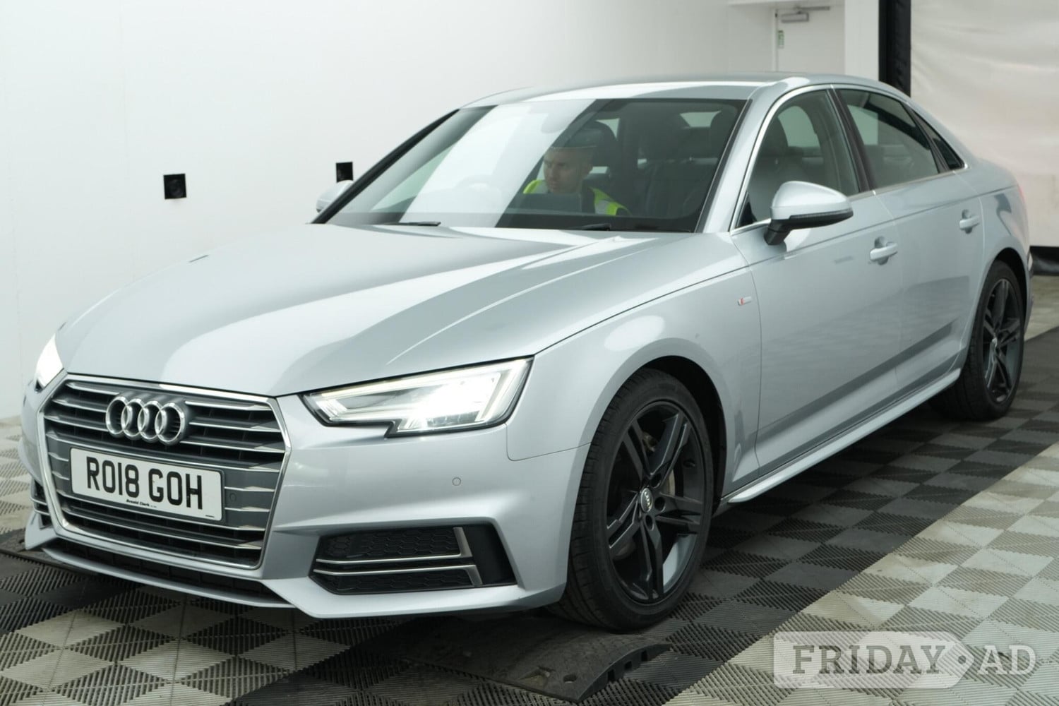 [ berth ]Audi A4