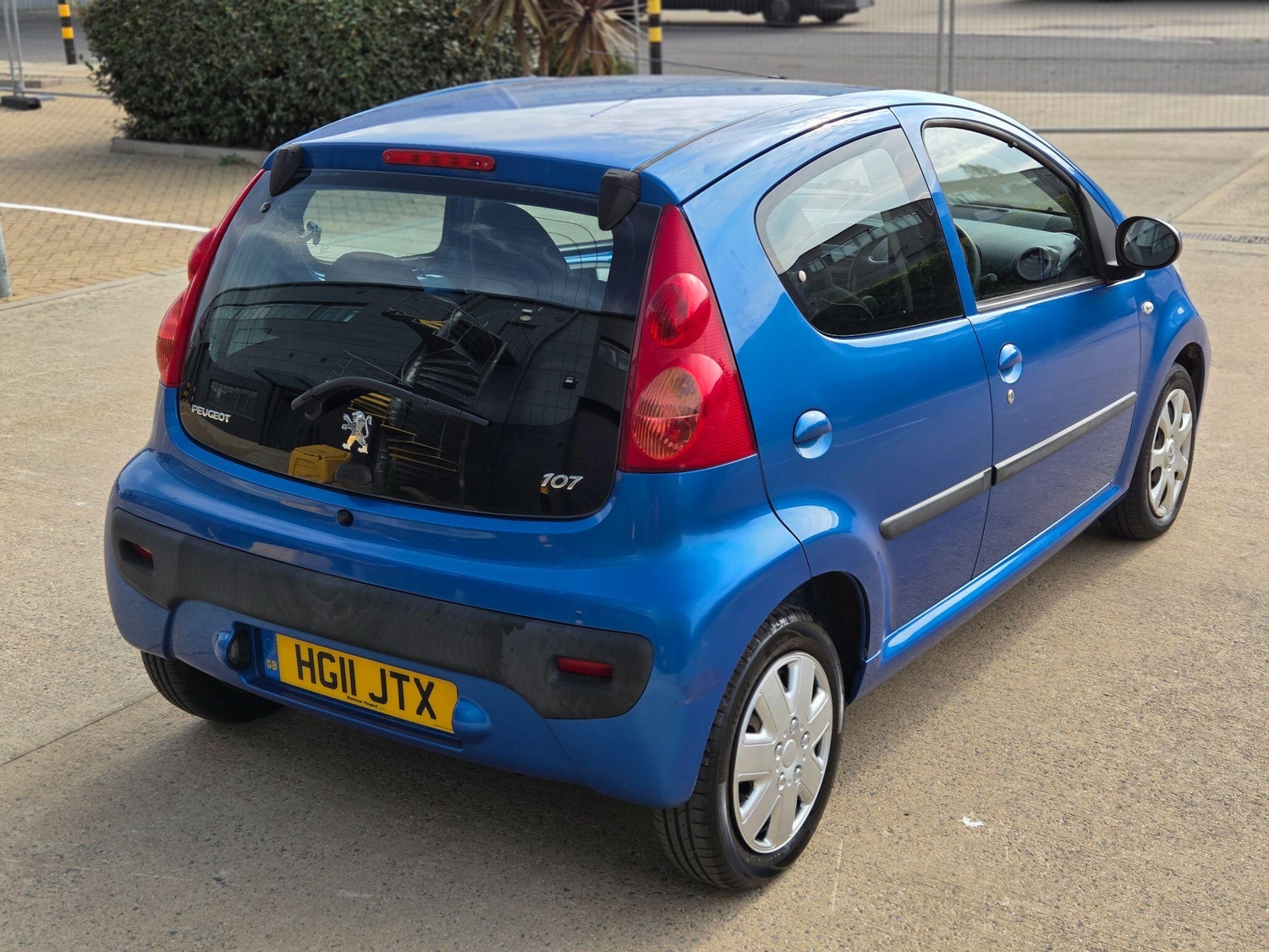 [ berth ]Peugeot 107