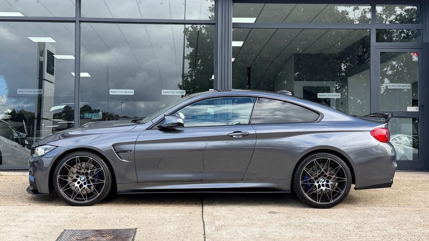 BMW M4 2017 - Cars