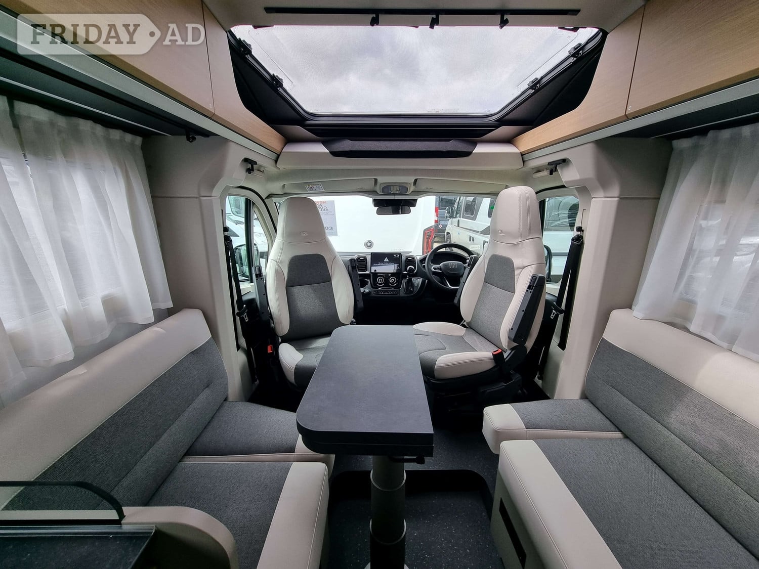 [4 berth ]Adria Compact Select DL