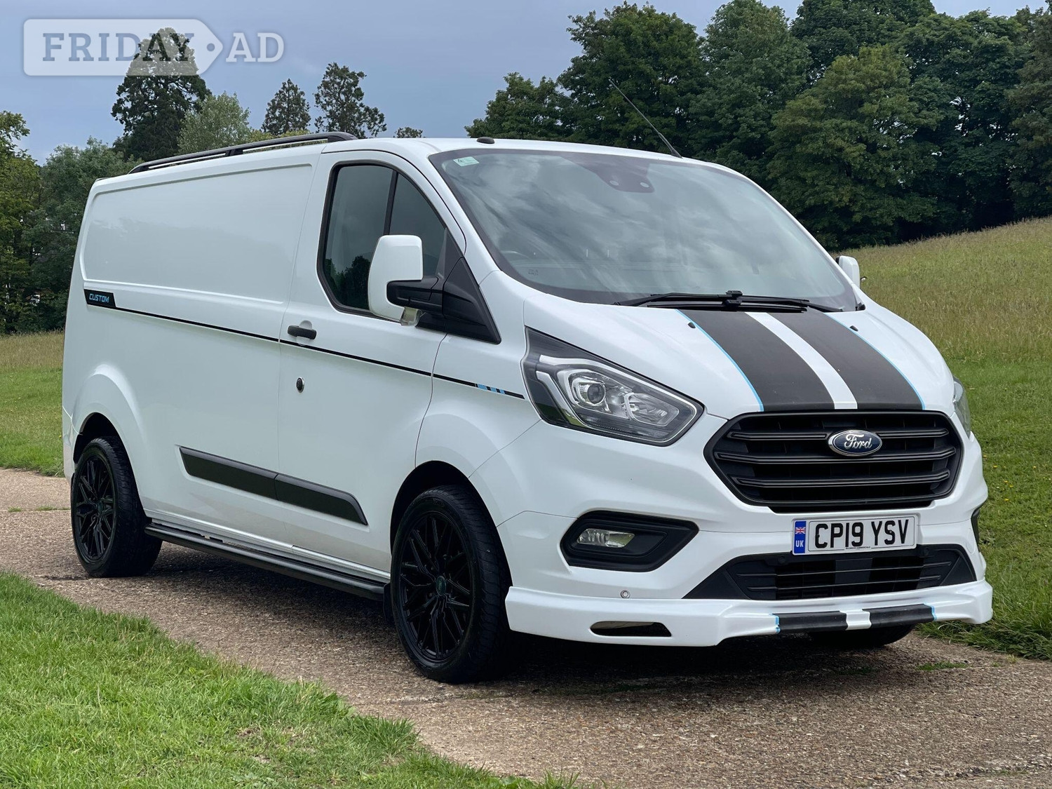 [ berth ]Ford Transit Custom