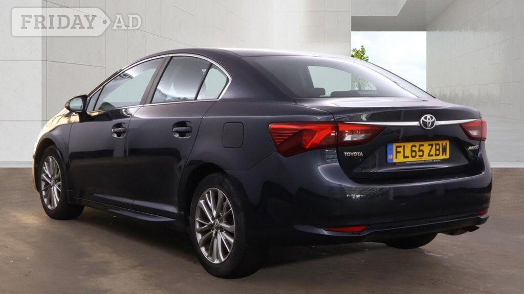 Toyota Avensis 2015 - Cars in Winchester