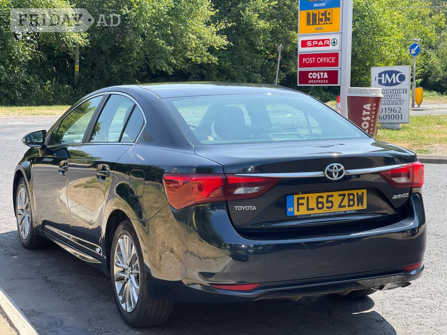 Toyota Avensis 2015 - Cars in Winchester