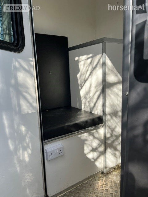 Regent Weekender Citroen Horsebox - Trailers & Horseboxes in Ellesmere Port