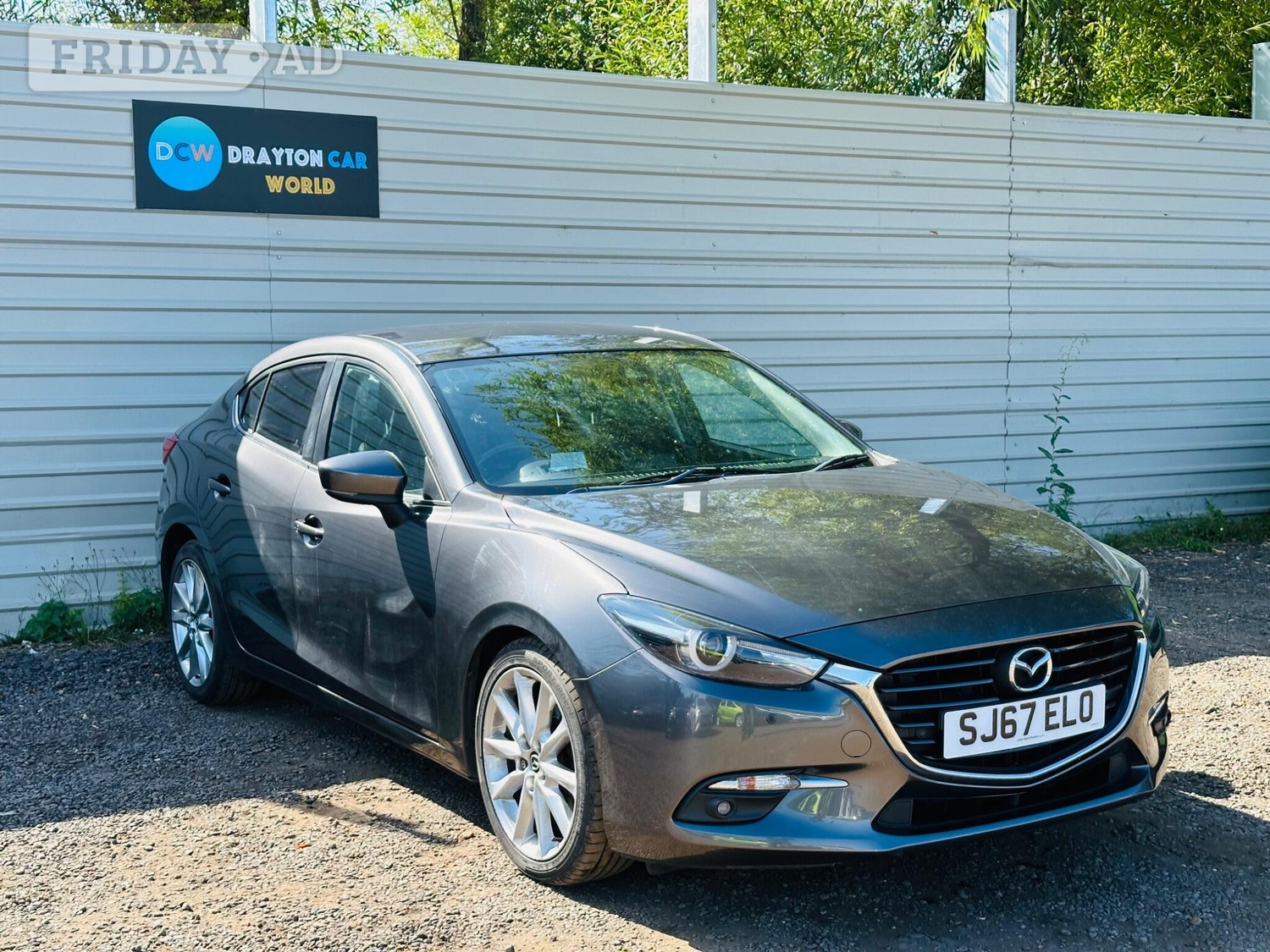 Mazda 3 2017 - Cars in Hillingdon