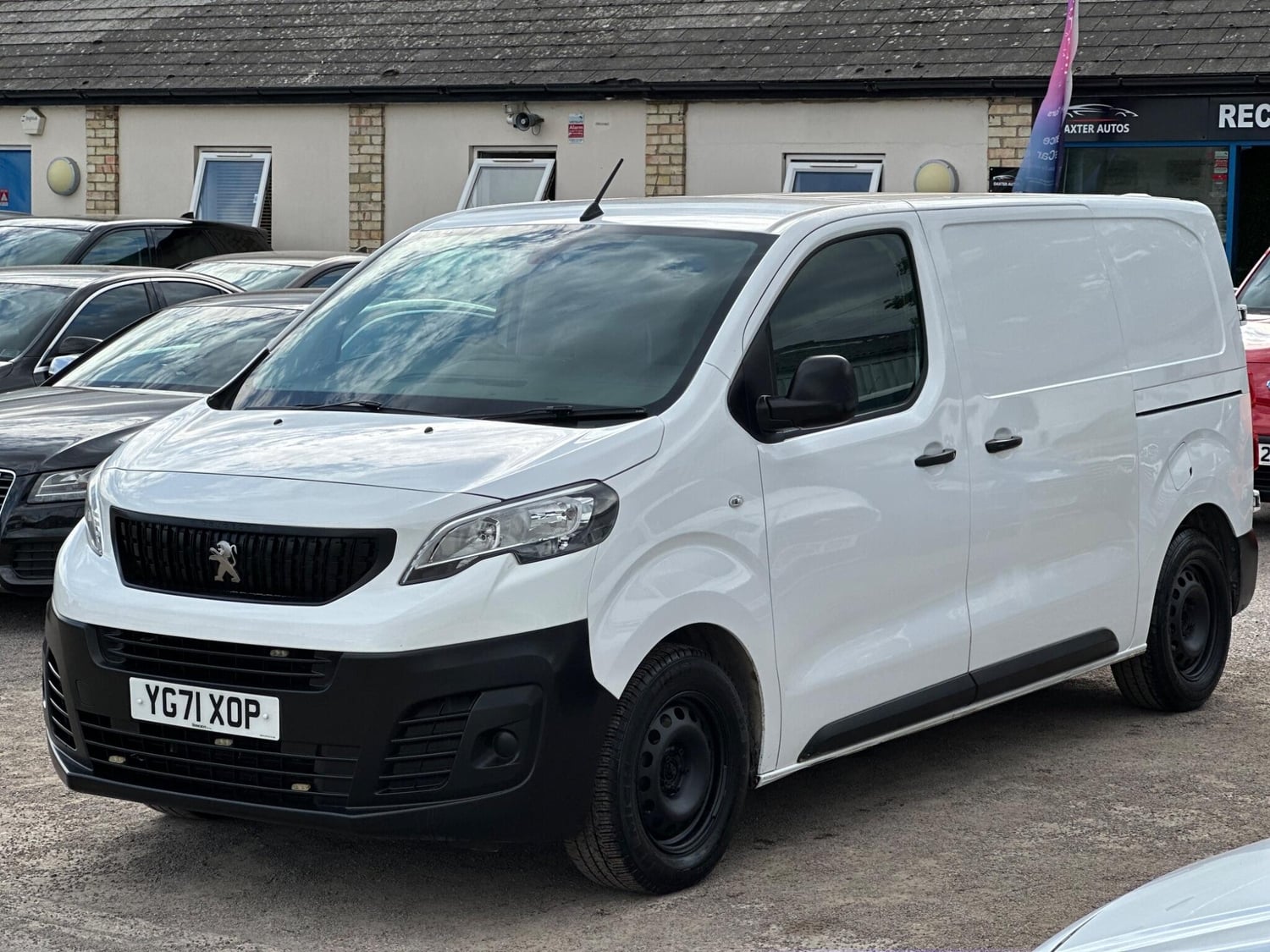 [ berth ]Peugeot Expert