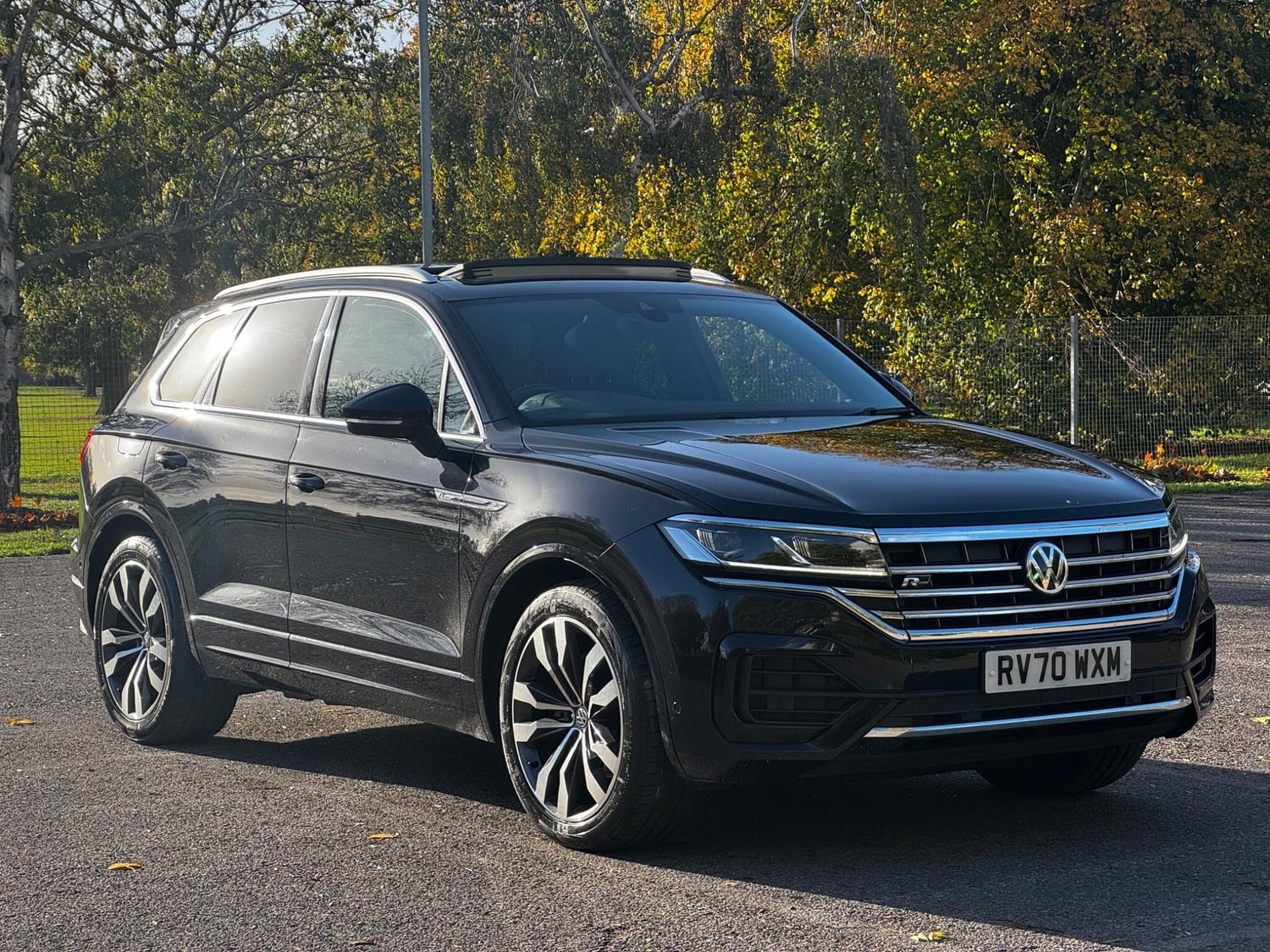 Volkswagen Touareg 2020 - Cars