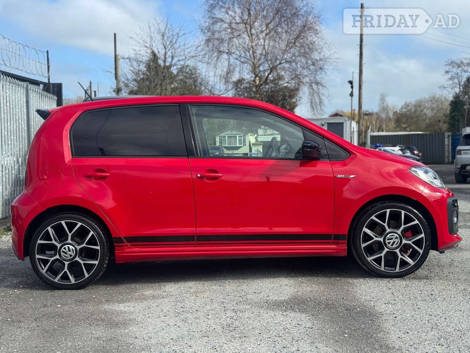 Volkswagen UP! 2019 - Cars