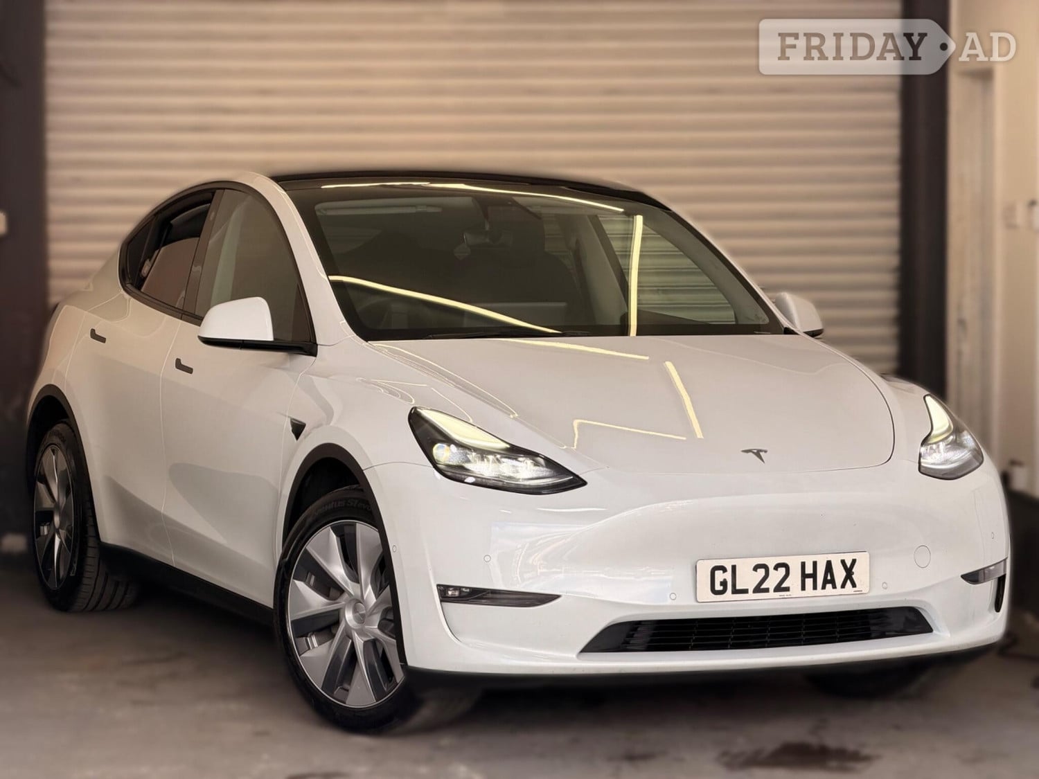 Tesla Model Y 2022 in Feltham