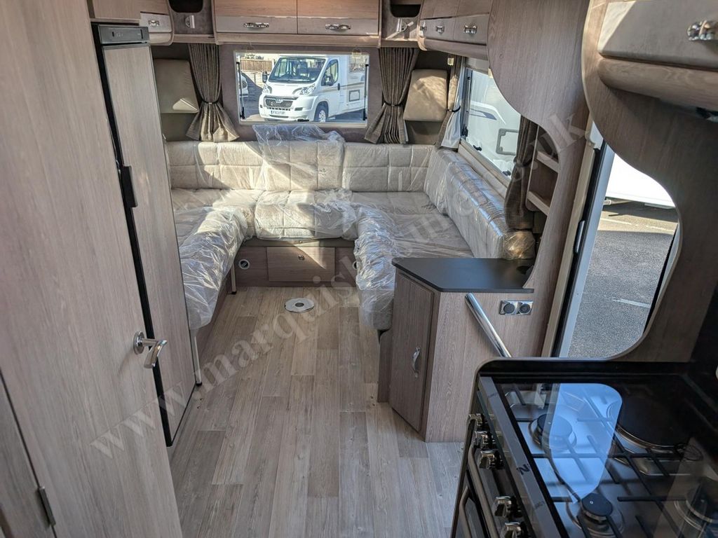 Auto-Sleepers Broadway EL 2026 for sale - Motorhomes & Caravans in Guildford