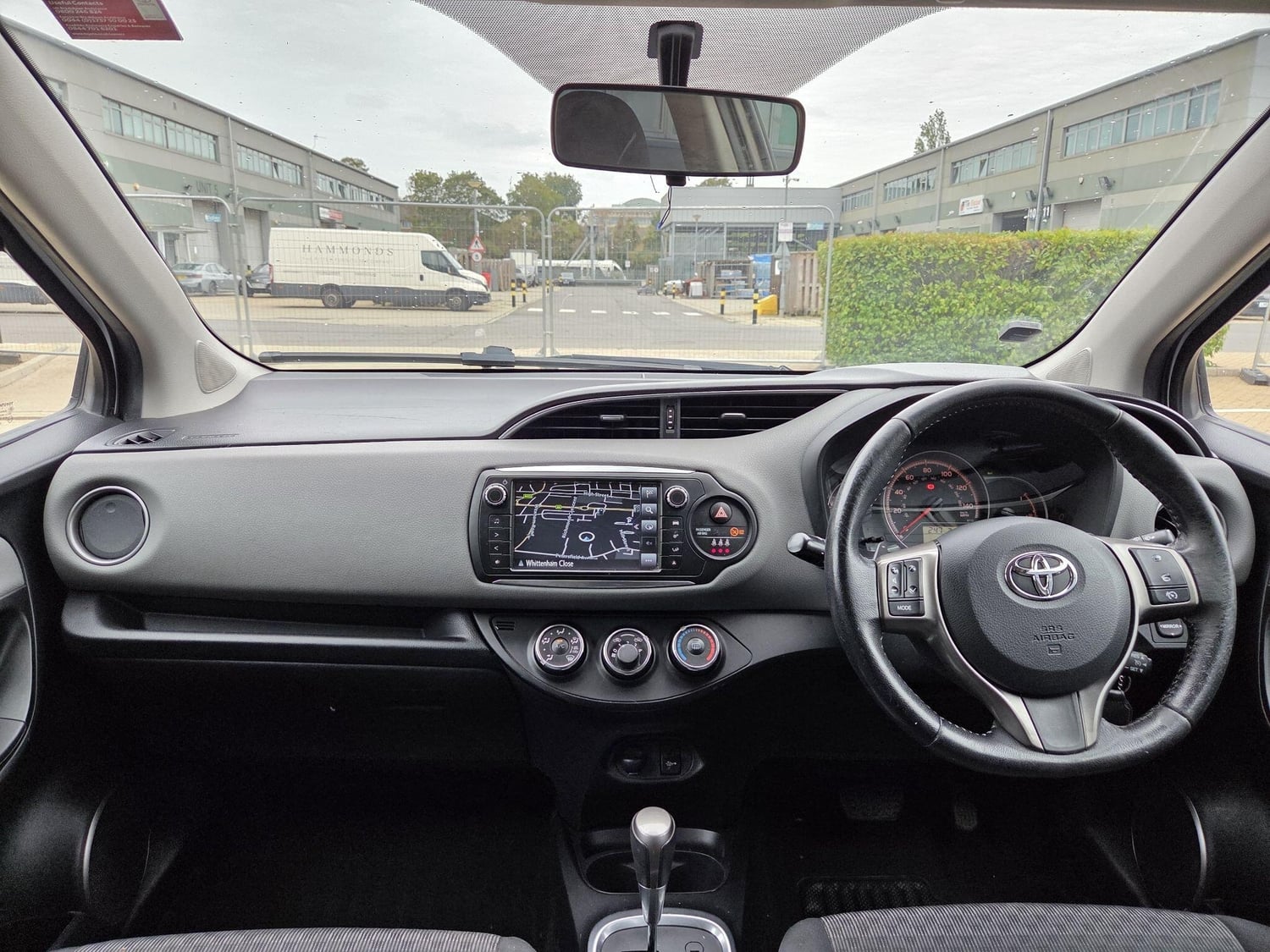 Toyota Yaris 2017 - Cars in Slough