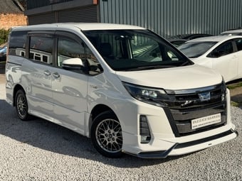 Toyota Voxy 2018