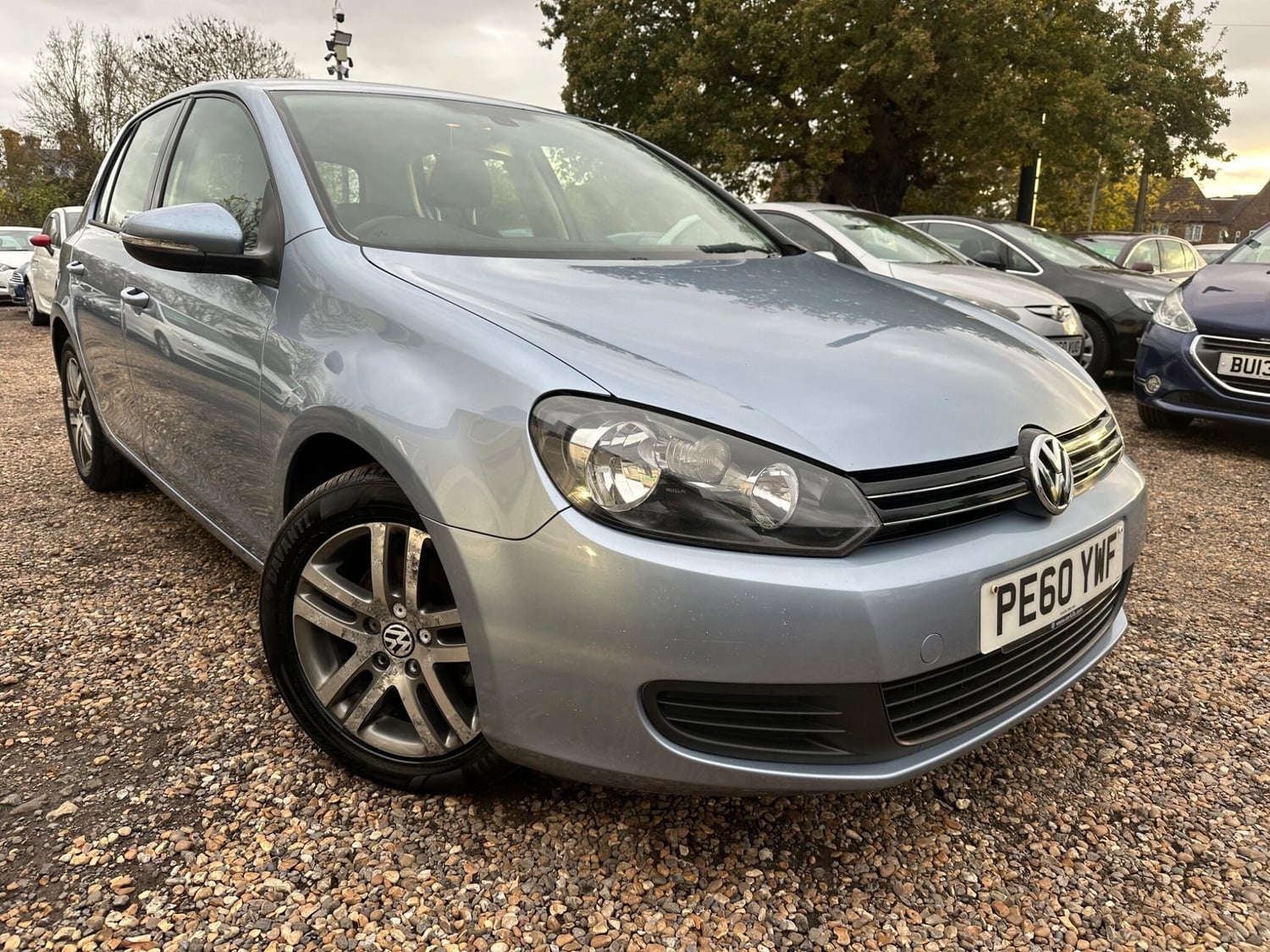 Volkswagen Golf 2010 - Cars