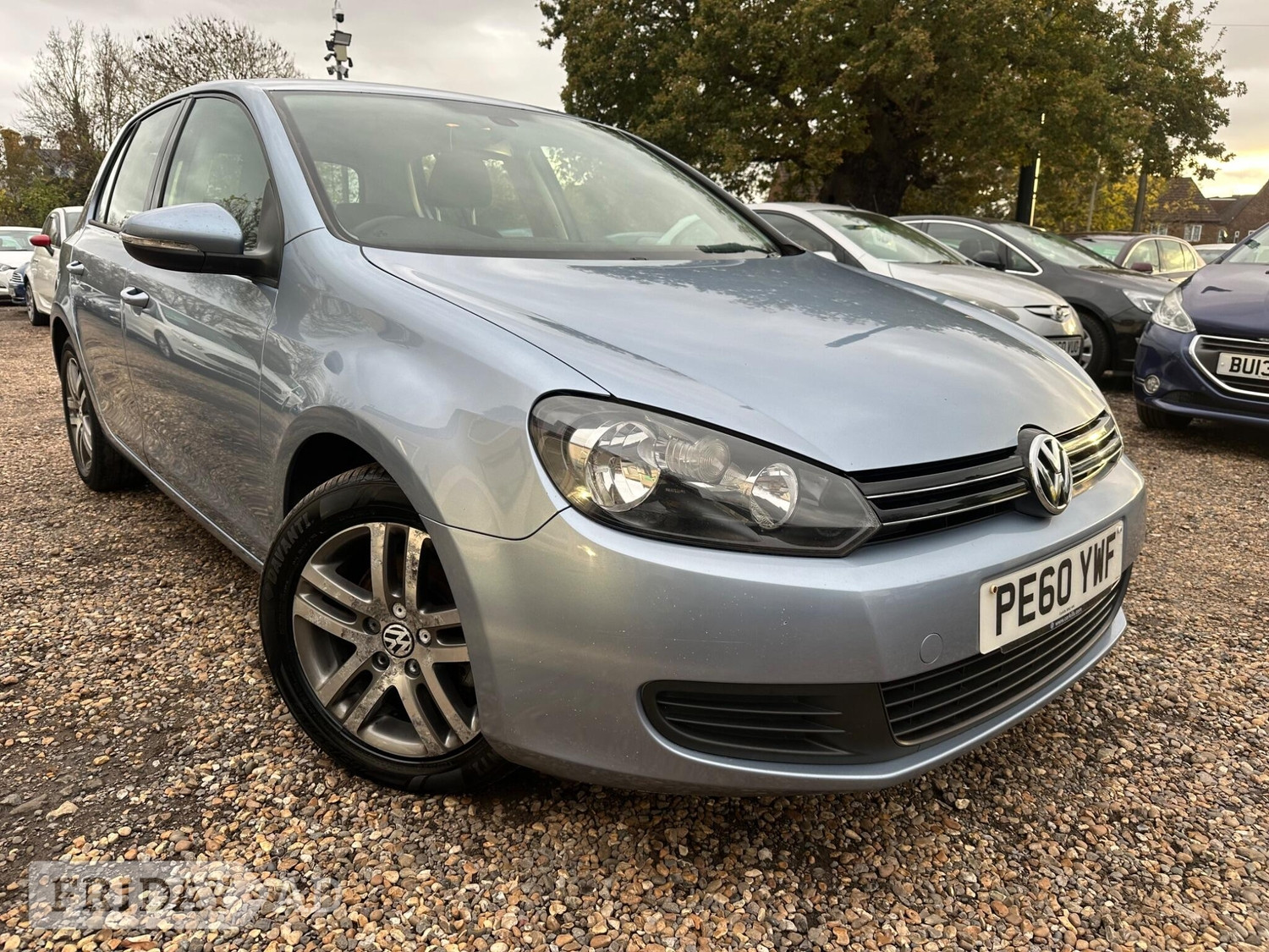 Volkswagen Golf 2010 - Cars