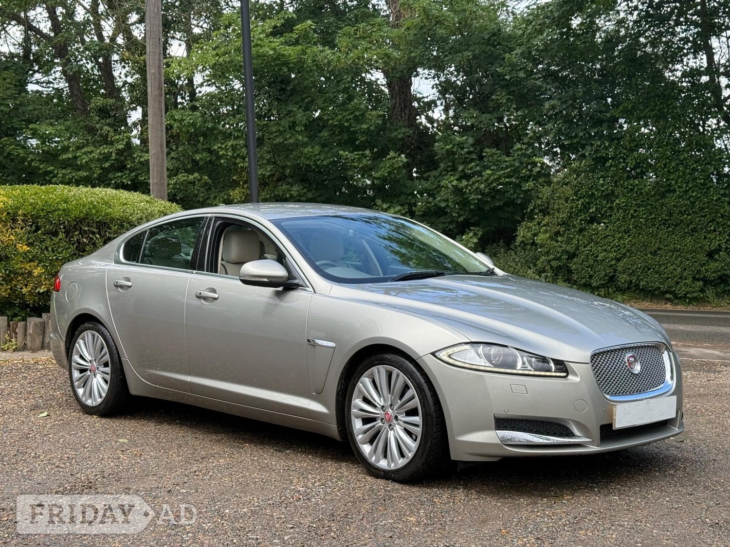 Jaguar XF 2014 - Cars
