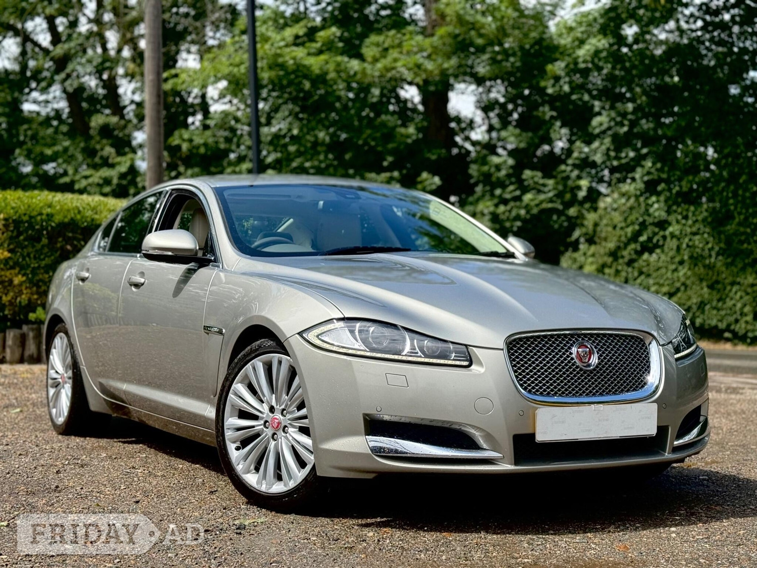 [ berth ]Jaguar XF