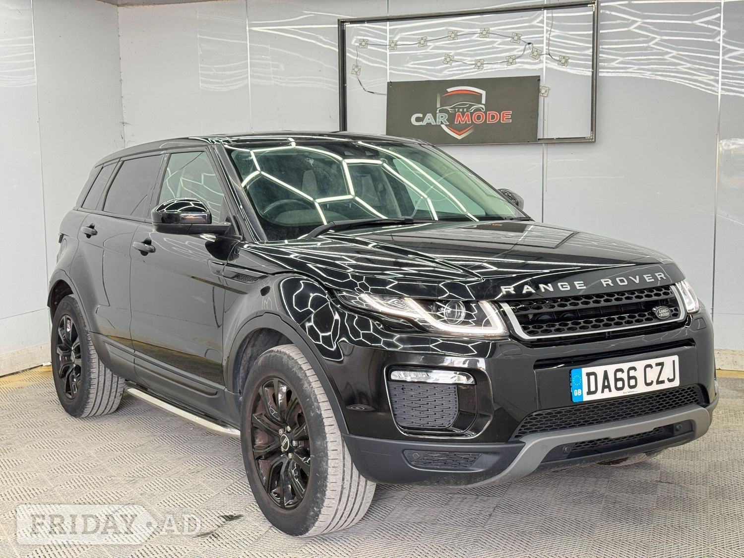 Land Rover Range Rover Evoque 2016 in Hillingdon