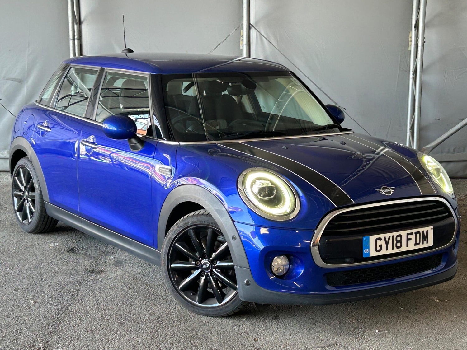 Mini Hatch 2018 - Cars