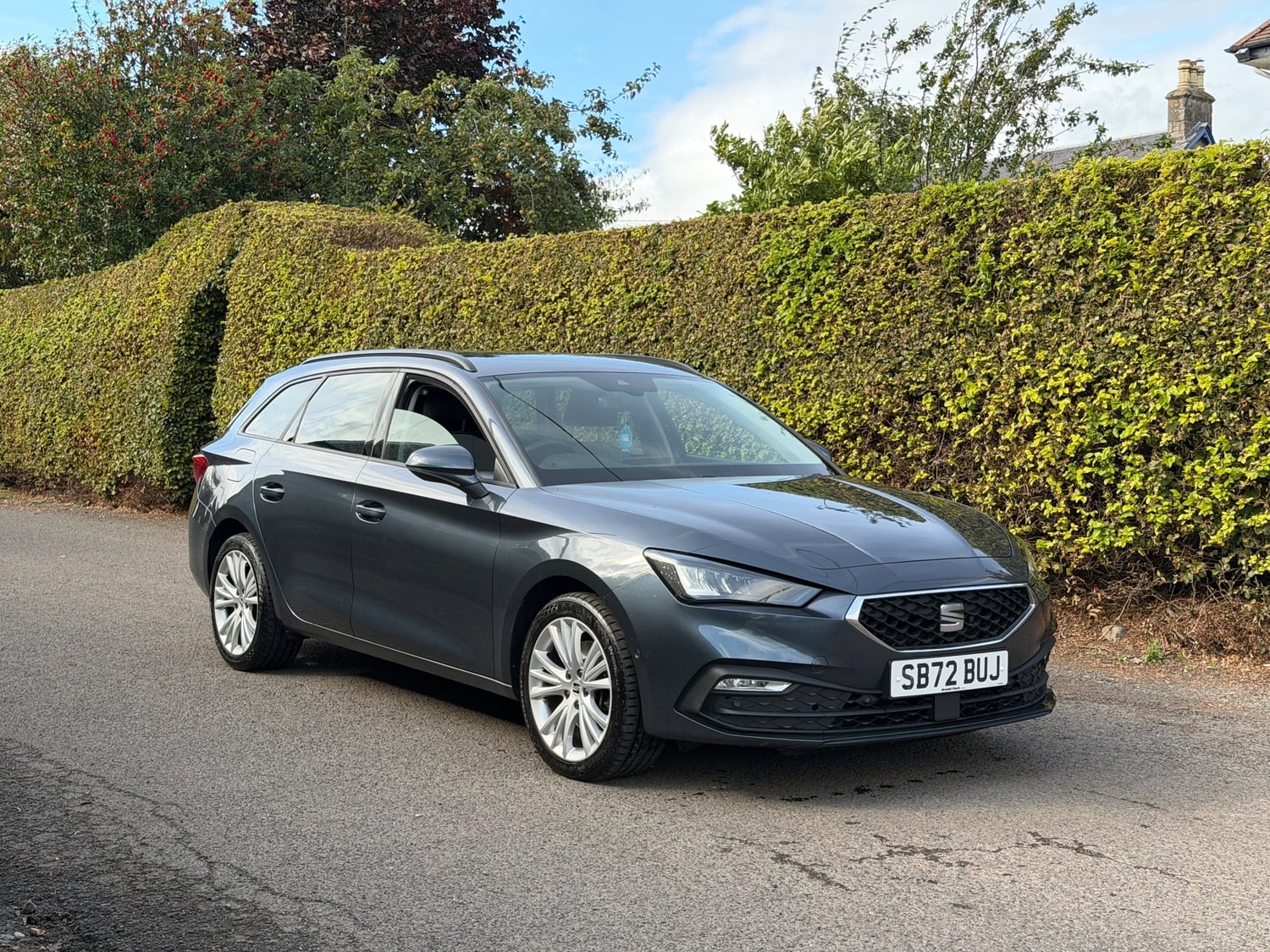 [ berth ]SEAT Leon