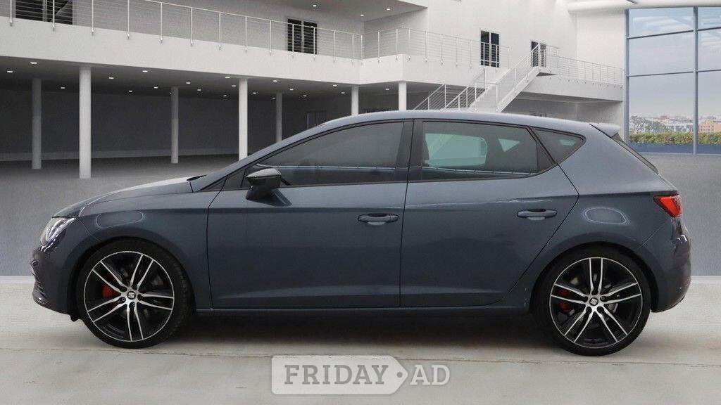 SEAT Leon 2019 - Cars in Oldham