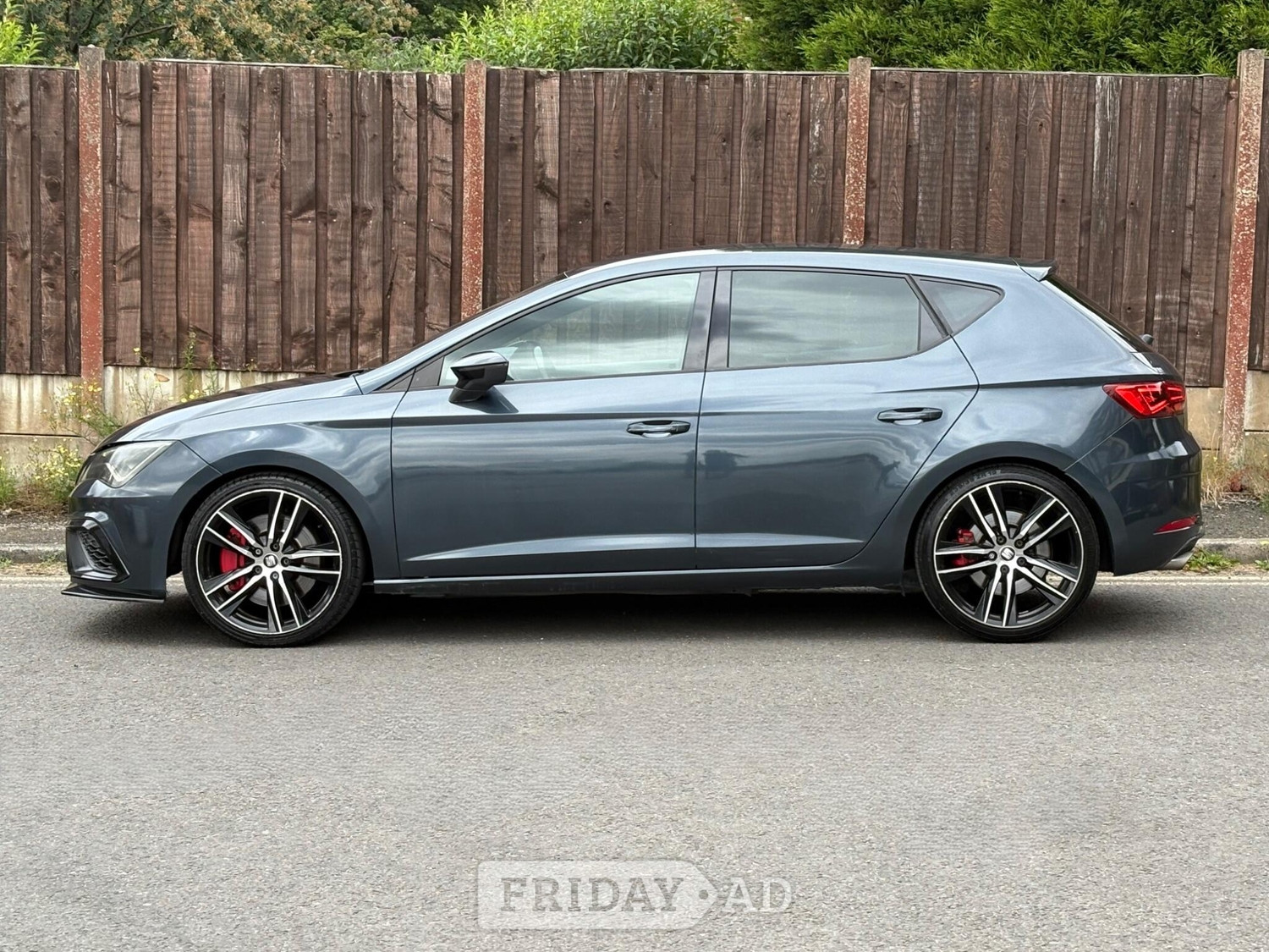SEAT Leon 2019 - Cars