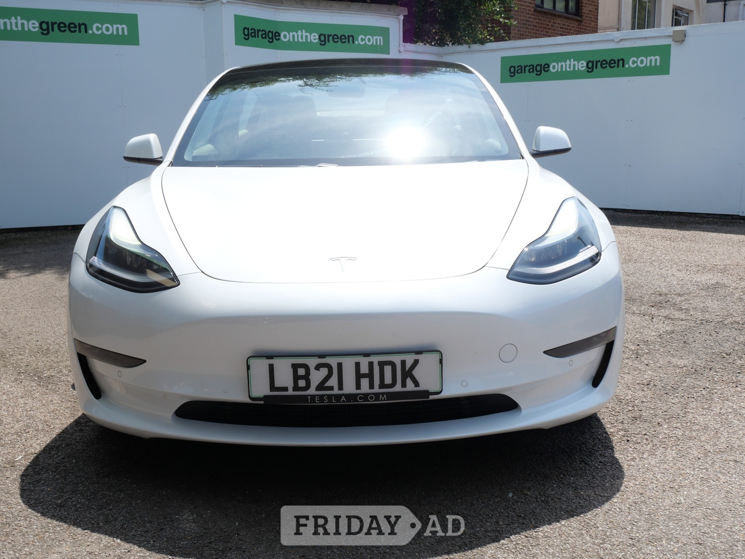 [ berth ]Tesla Model 3