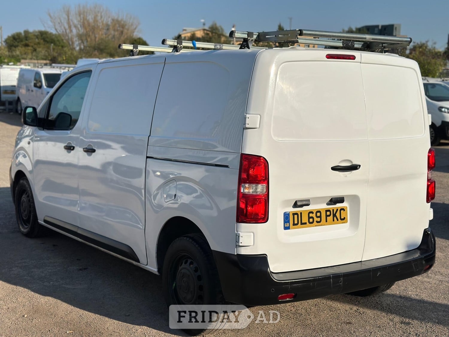 Vauxhall Vivaro 2020 - Vans & Commercial Vehicles