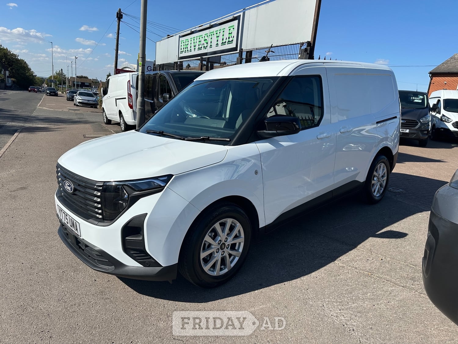 Ford Transit Courier 2025 - Vans & Commercial Vehicles