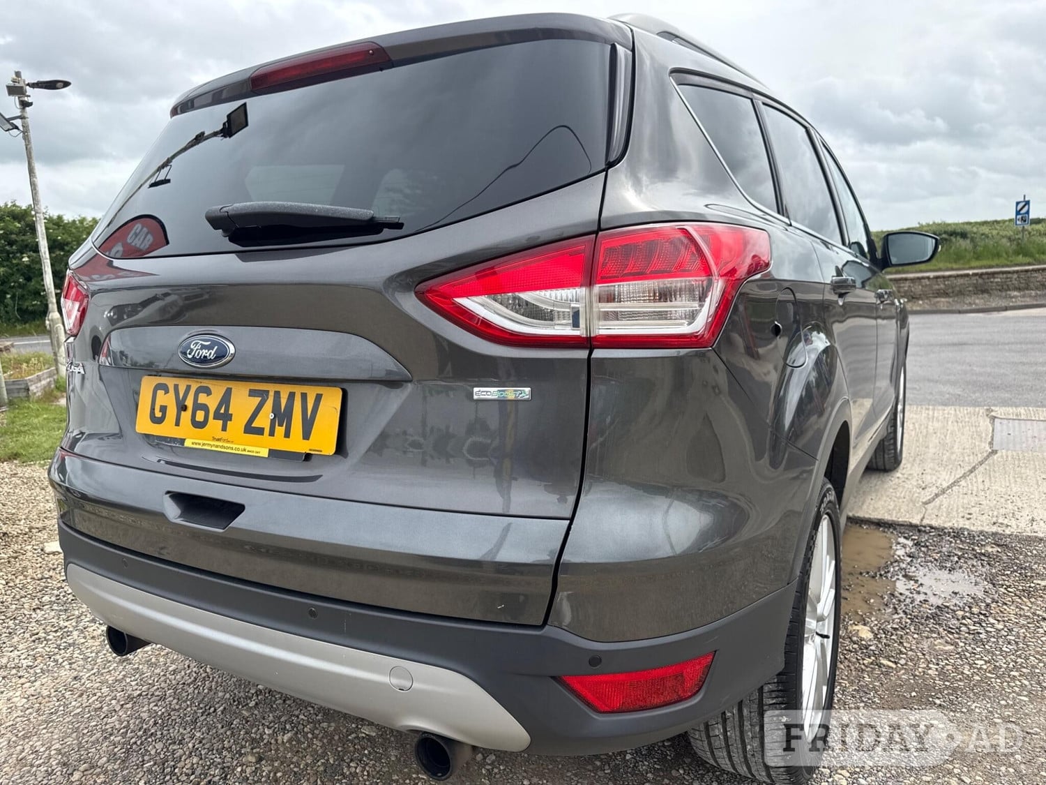 [ berth ]Ford Kuga