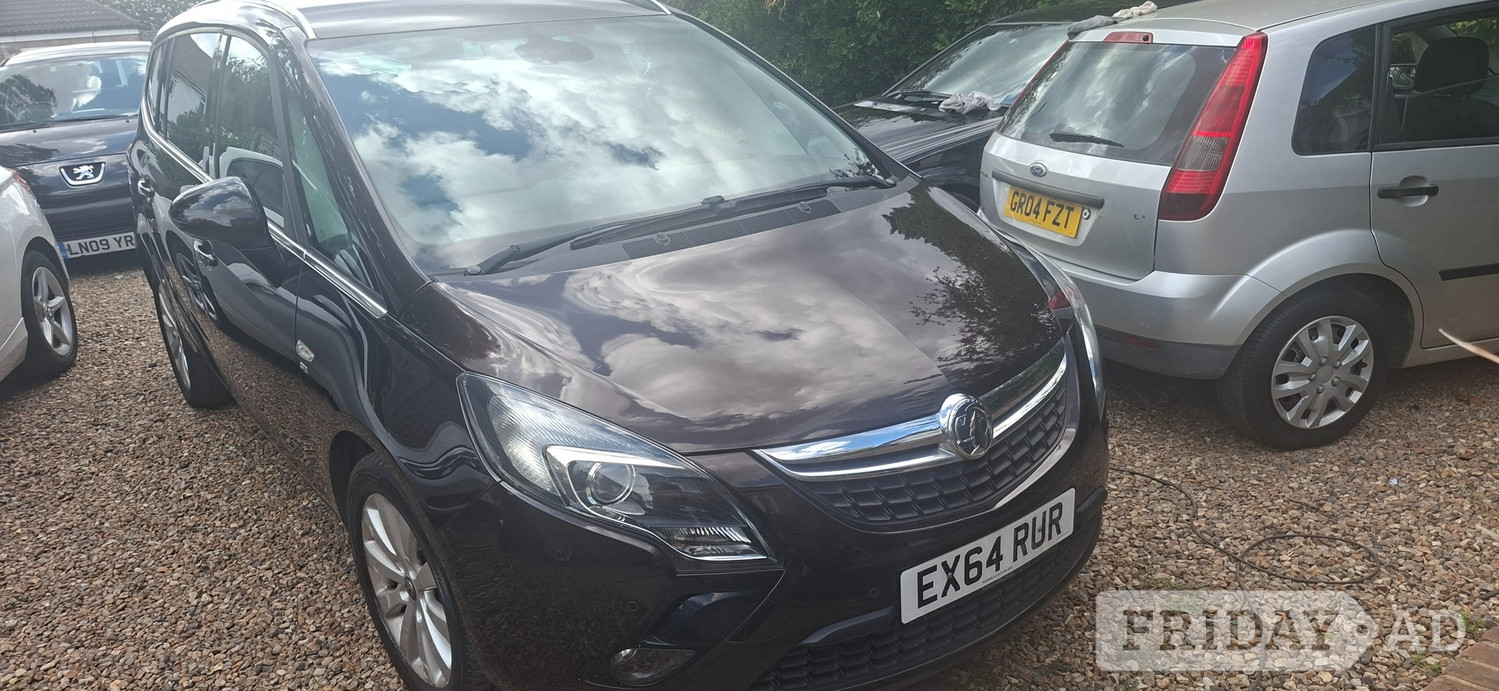 [ berth ]Vauxhall Zafira Tourer