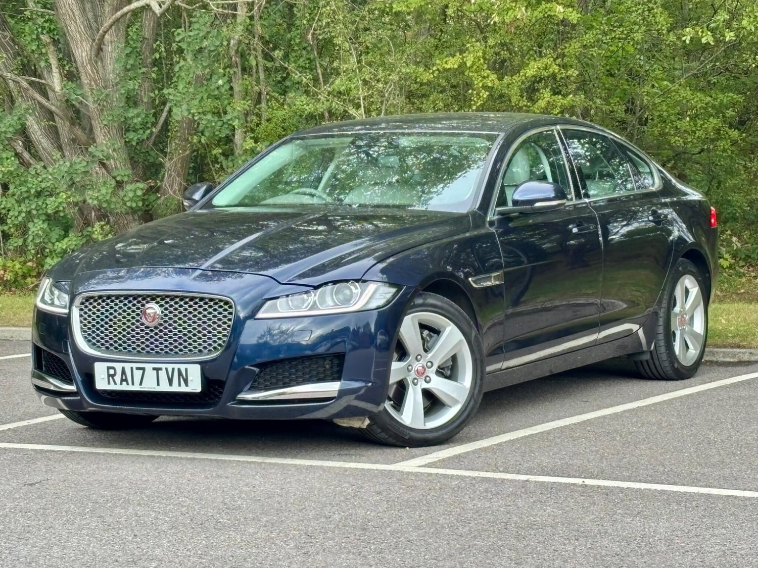 Jaguar XF Farnham